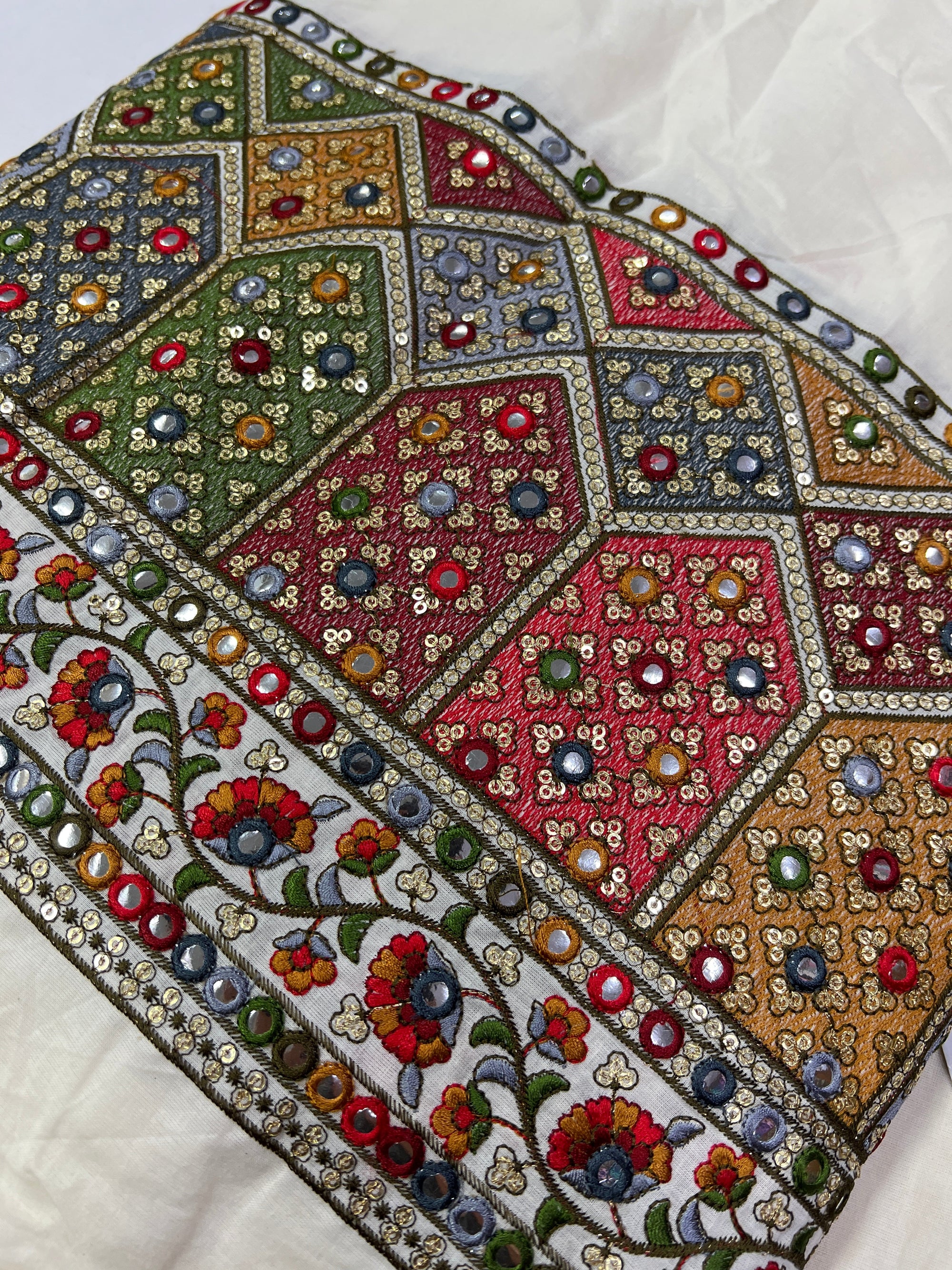 Embroidery on cotton fabric 40 cms cut
