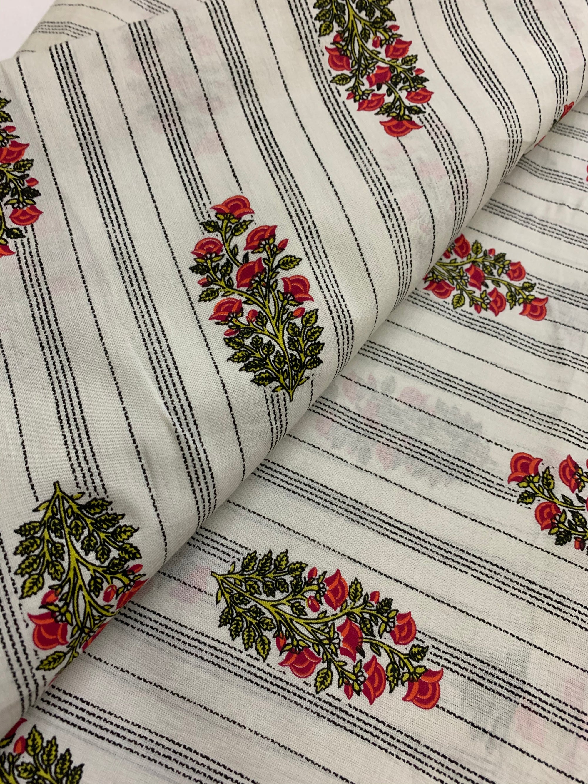 Printed pure cotton fabric 60 cms cut