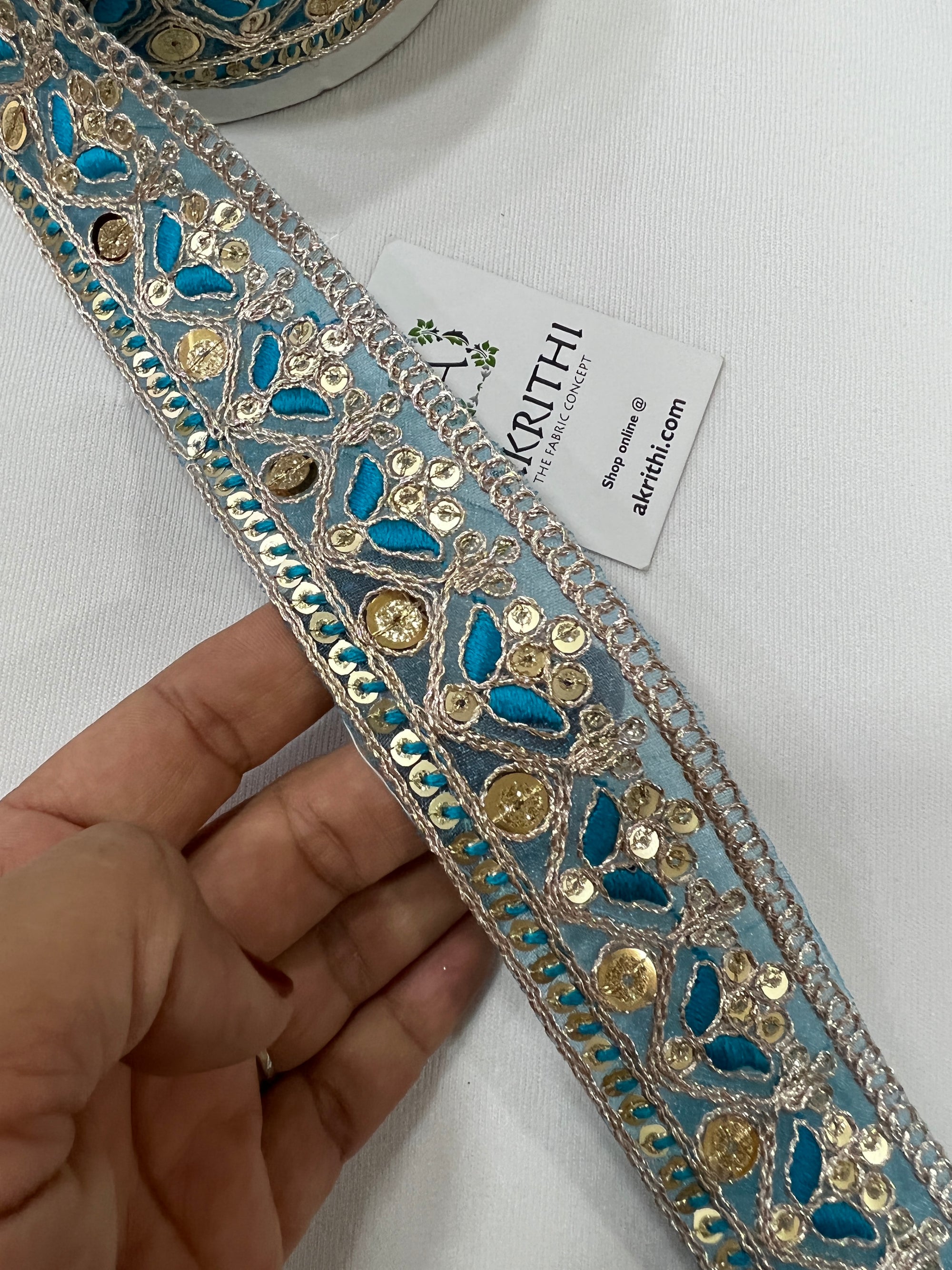 Embroidered lace 9 metres roll