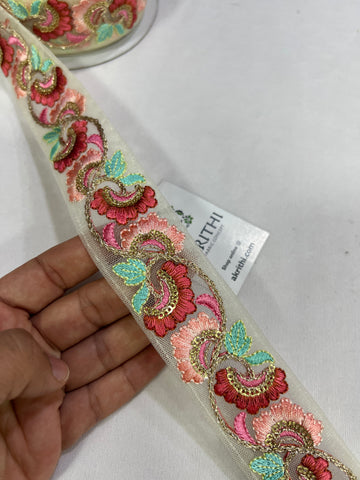 Embroidered lace 9 metres roll