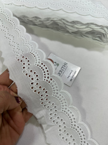 Cotton lace per metre