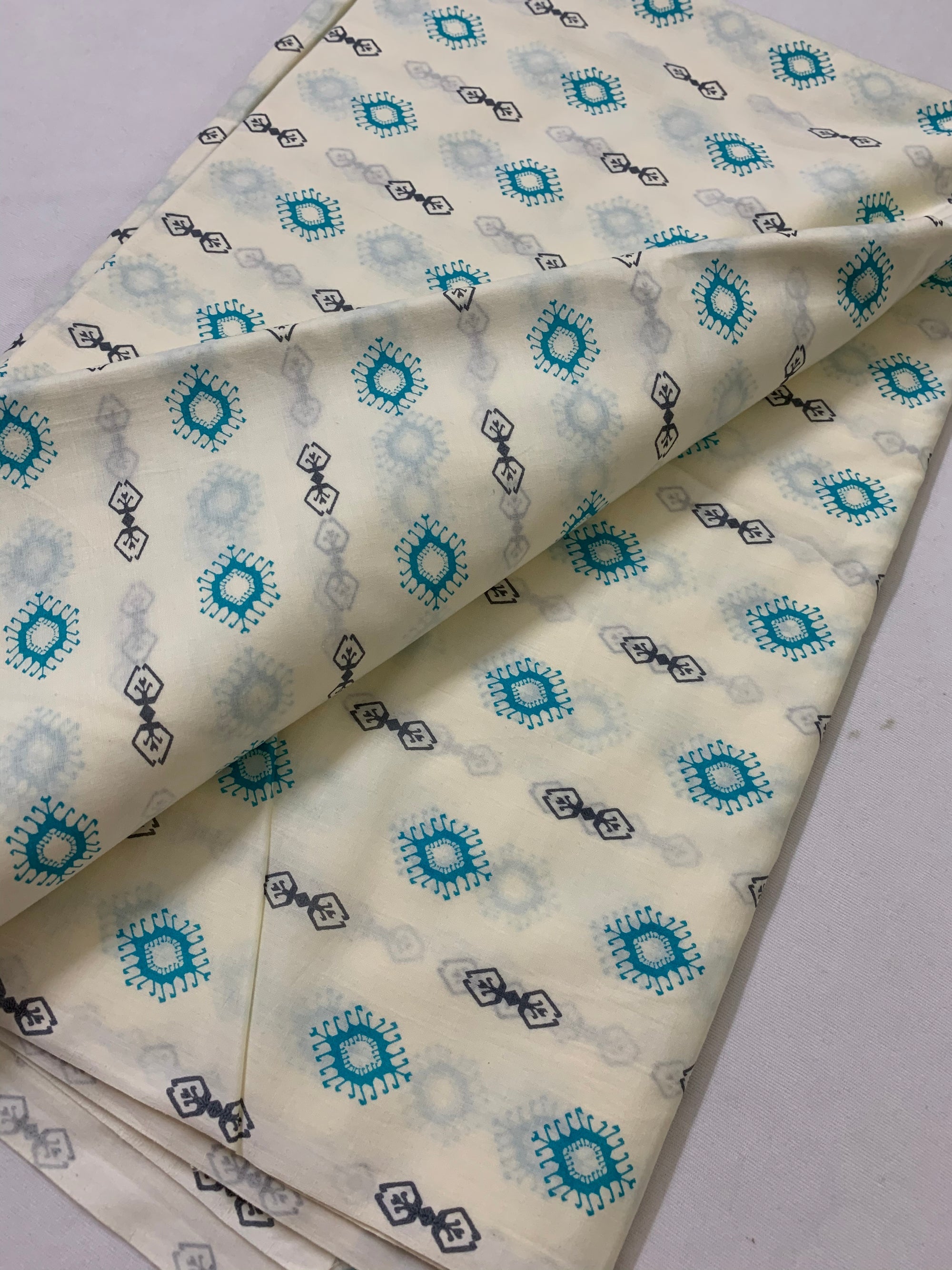 Printed pure cotton fabric