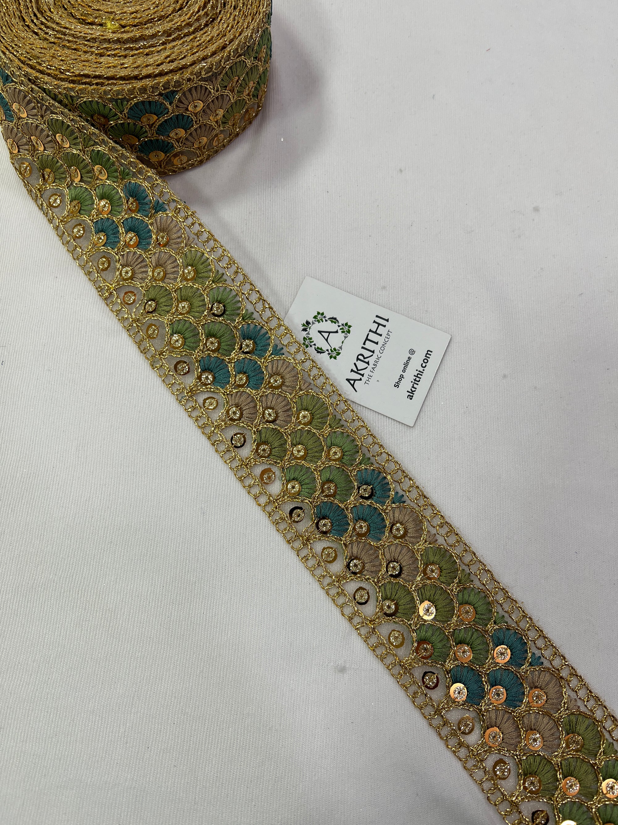 Embroidered lace 9 metres roll