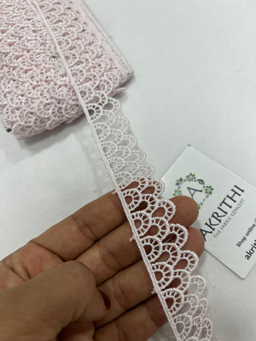 Lace per metre