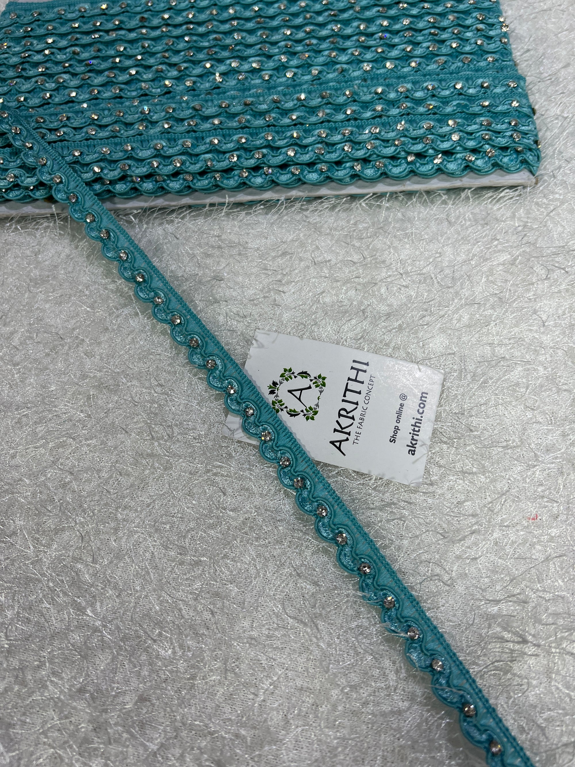 Embroidered lace 9 metres roll