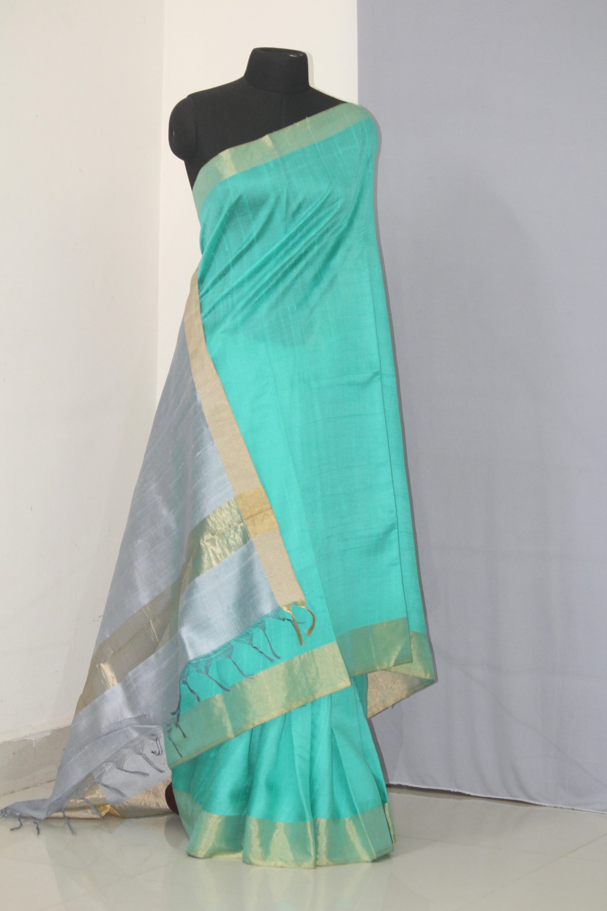 PURE RAW SILK SAREE  WITH ZARI BORDER