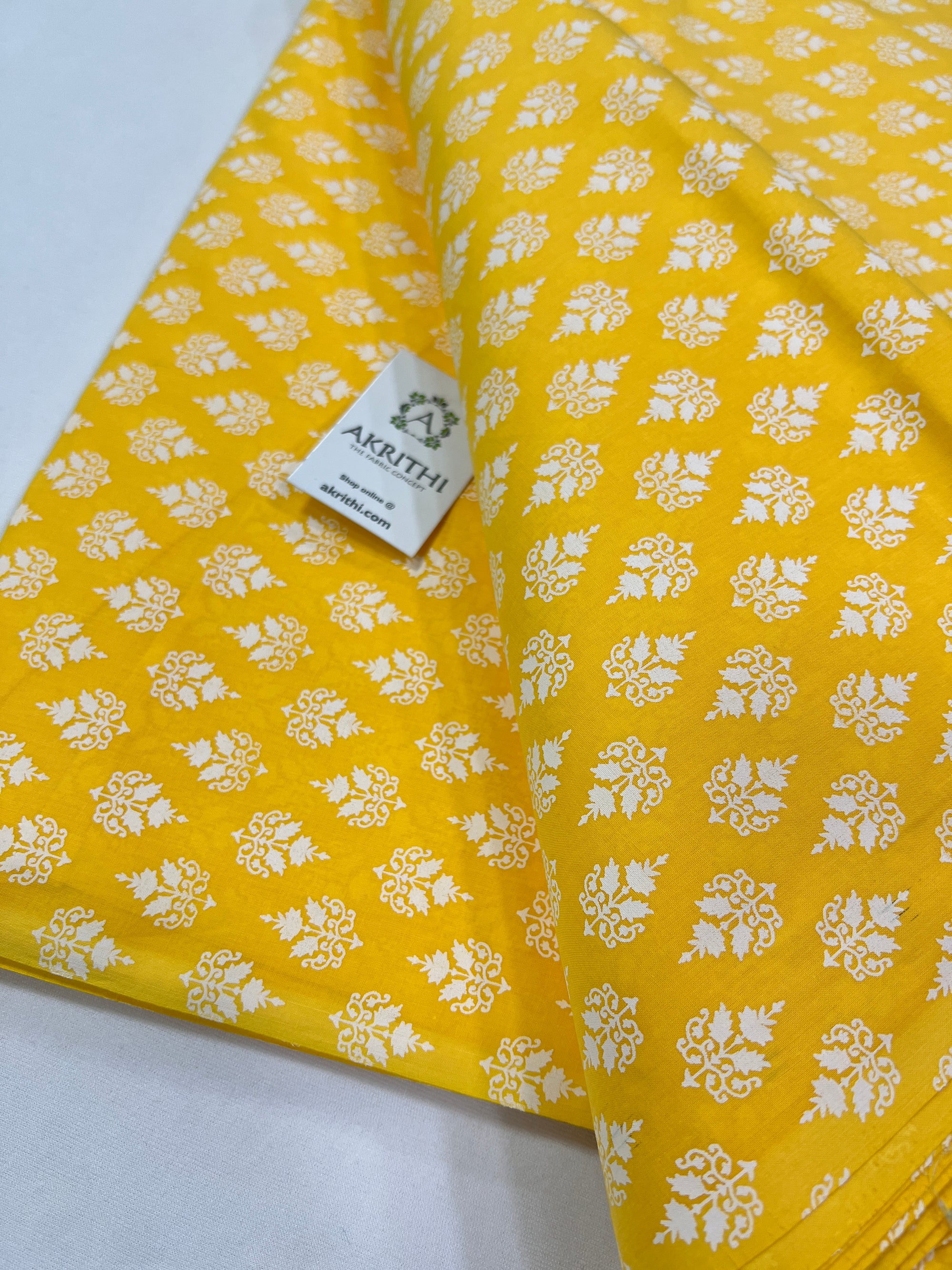 Printed pure cotton fabric 40 cms cut