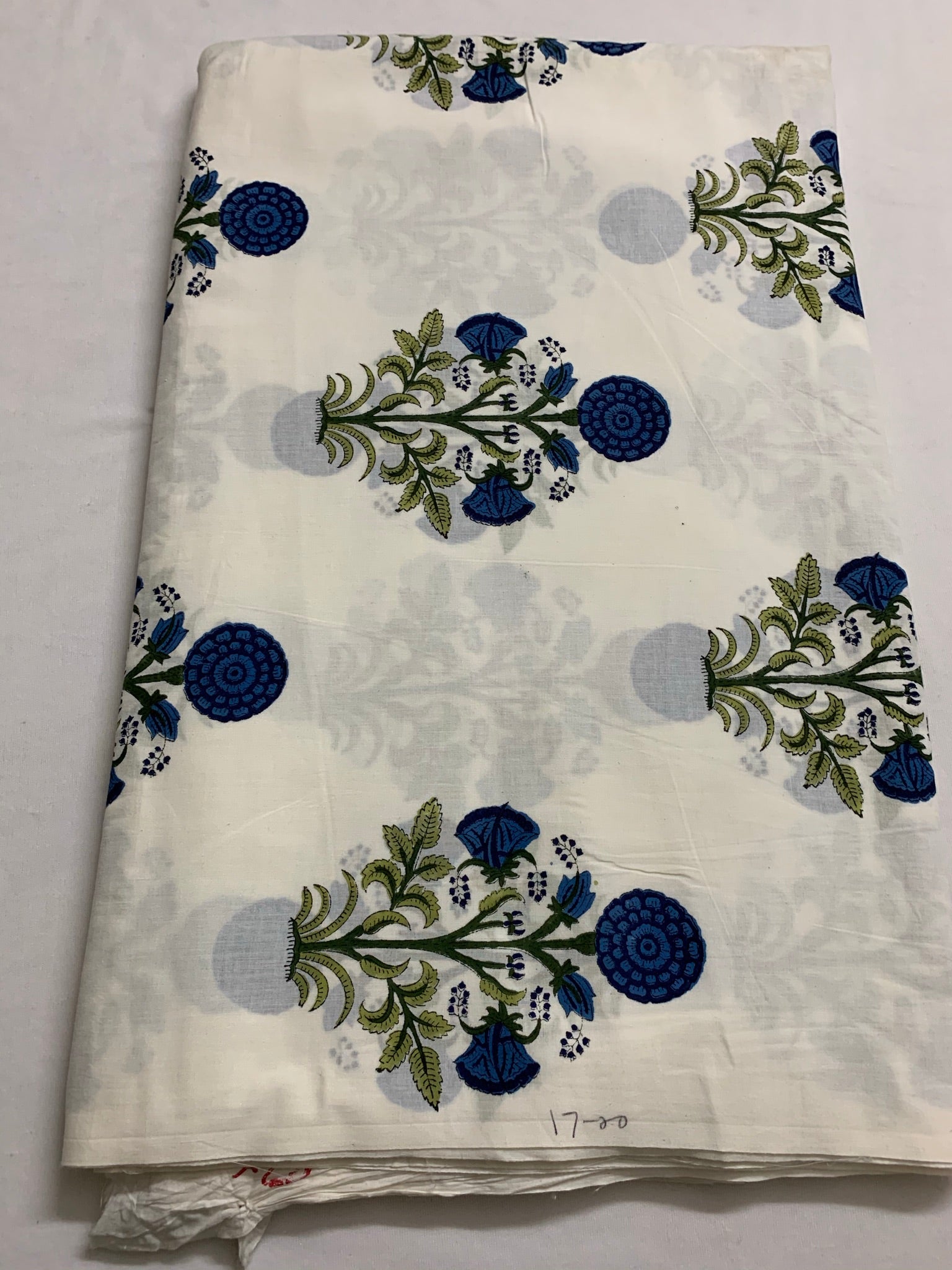 Printed mul cotton fabric