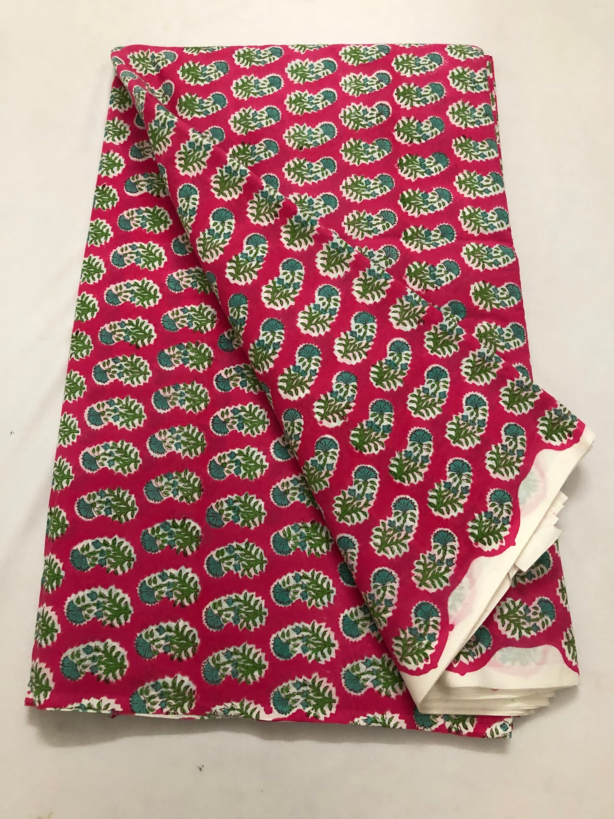 Printed mul cotton fabric