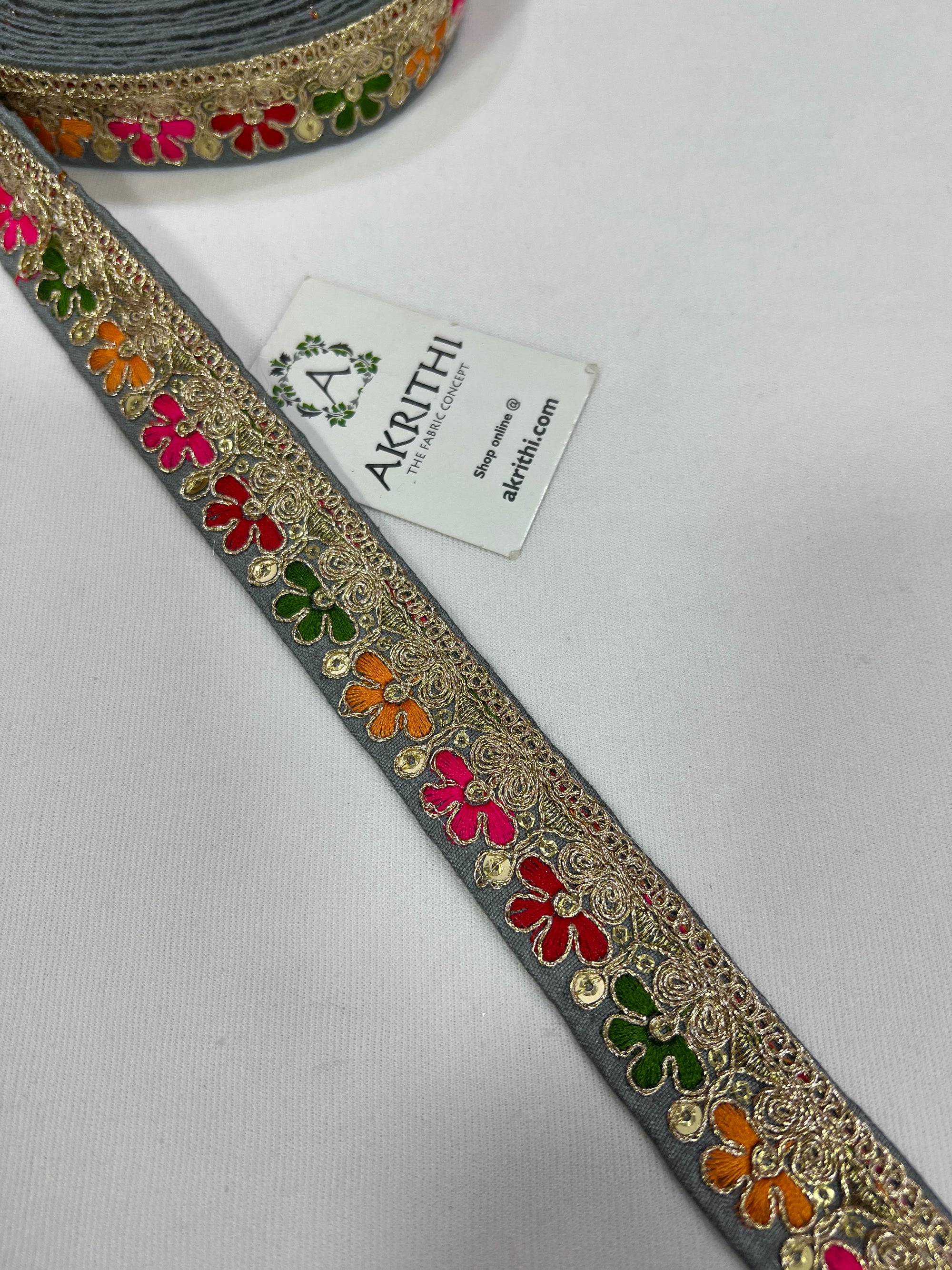 Embroidered lace 9 metres roll