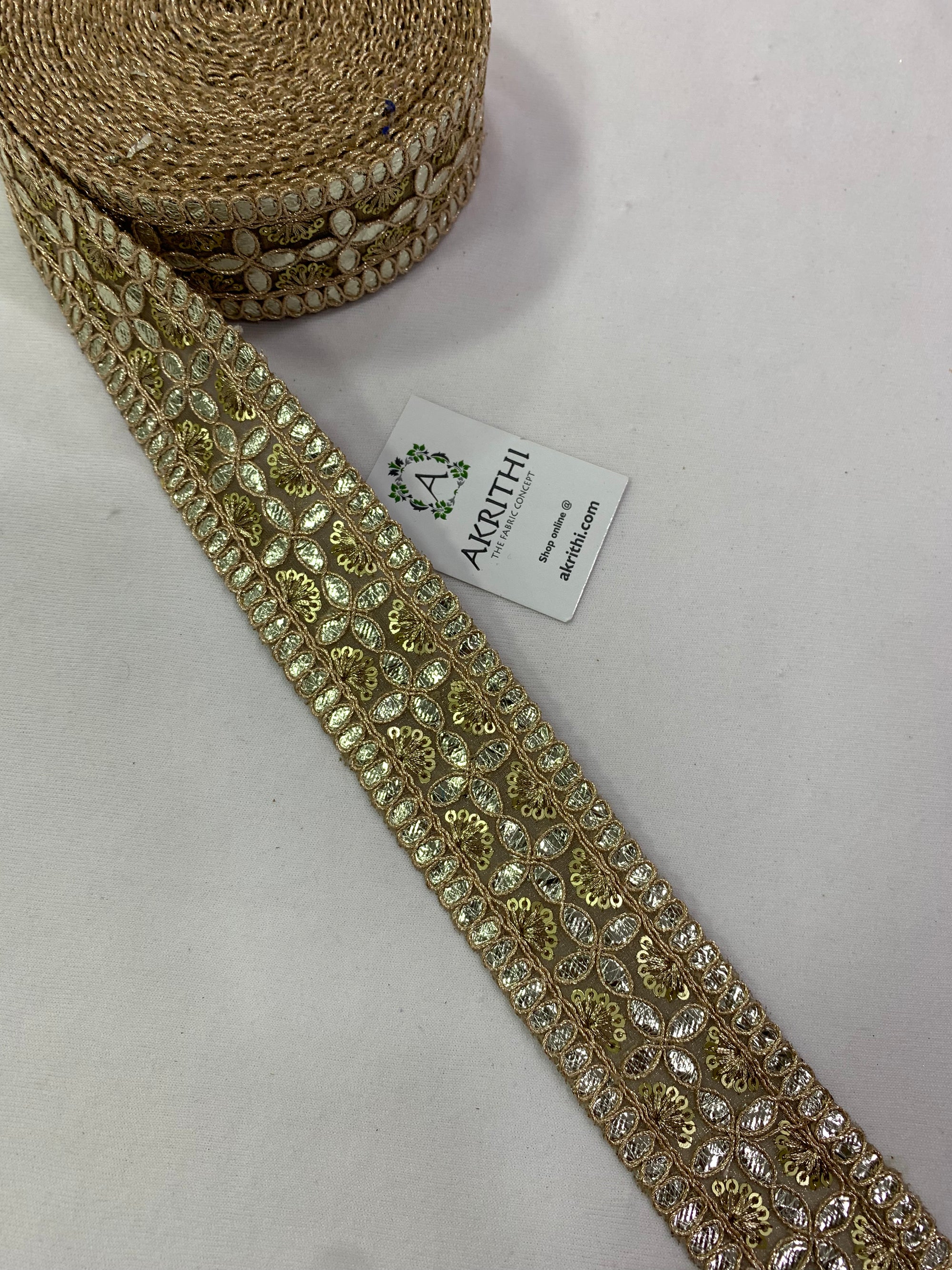 Embroidered gold lace 9 metres roll
