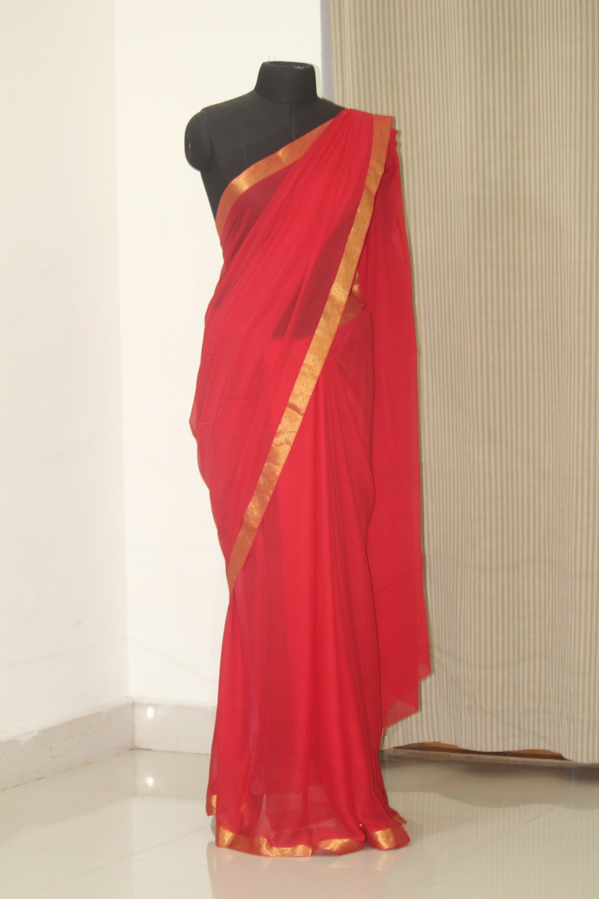 Pure silk georgette saree with Zari border