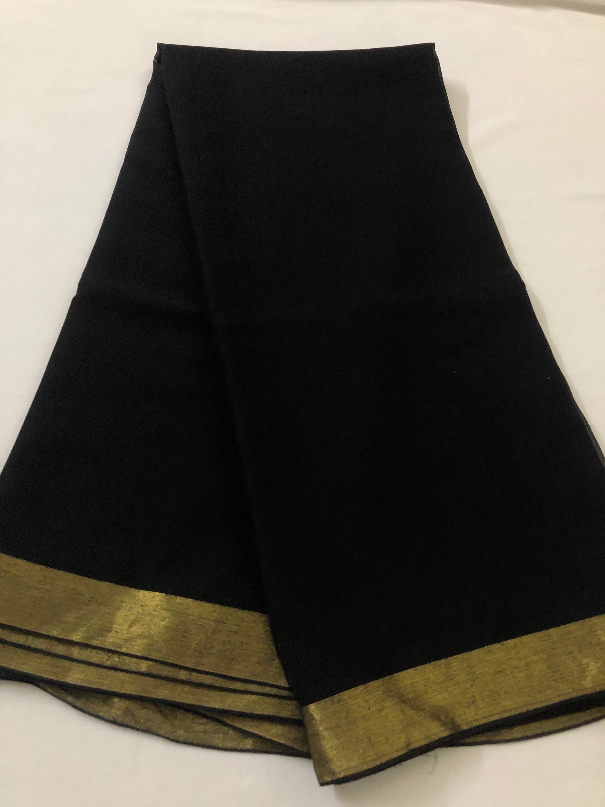 Pure silk georgette saree with Zari border