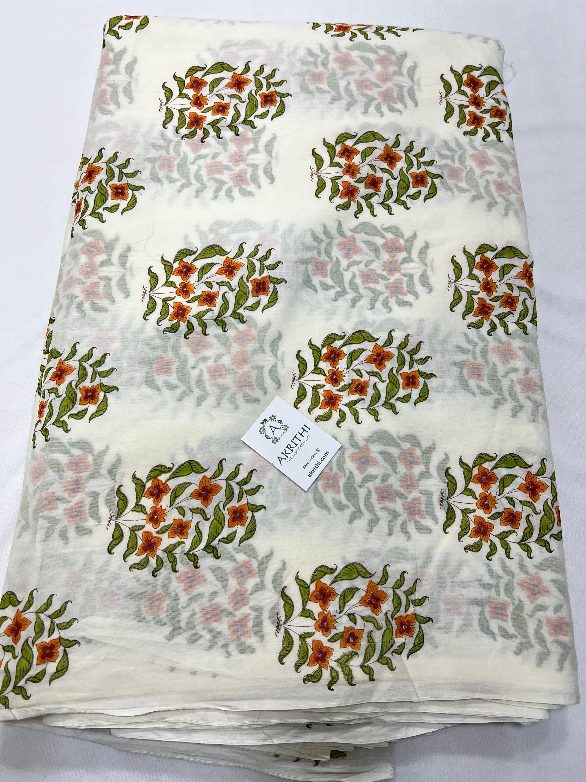 Printed pure mul cotton fabric