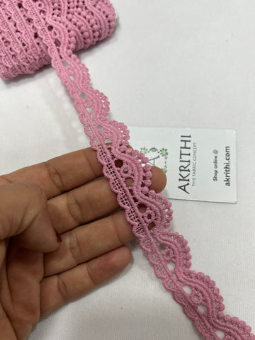 Lace per metre