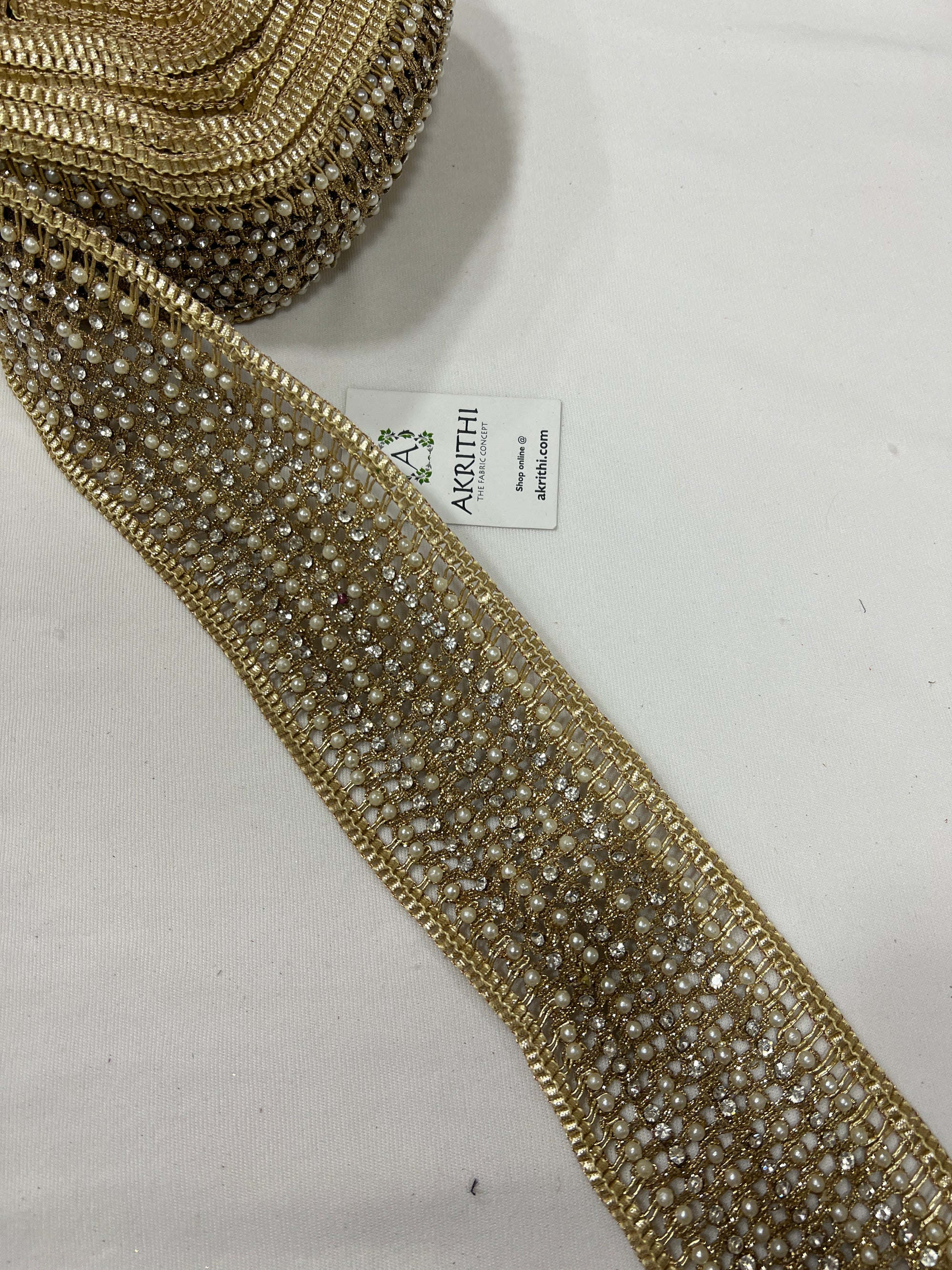 Embroidered lace 9 metres roll