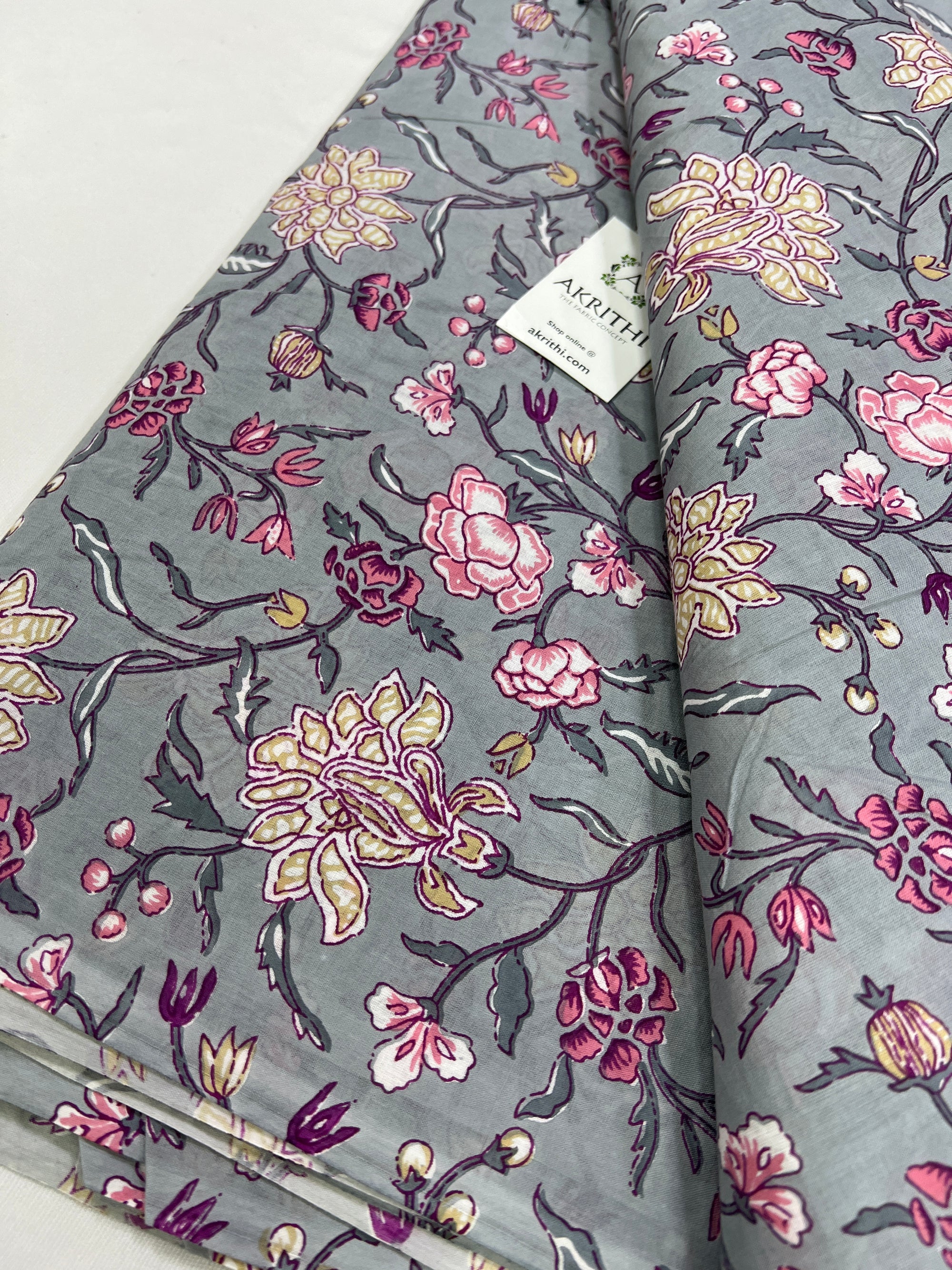 Printed pure cotton fabric