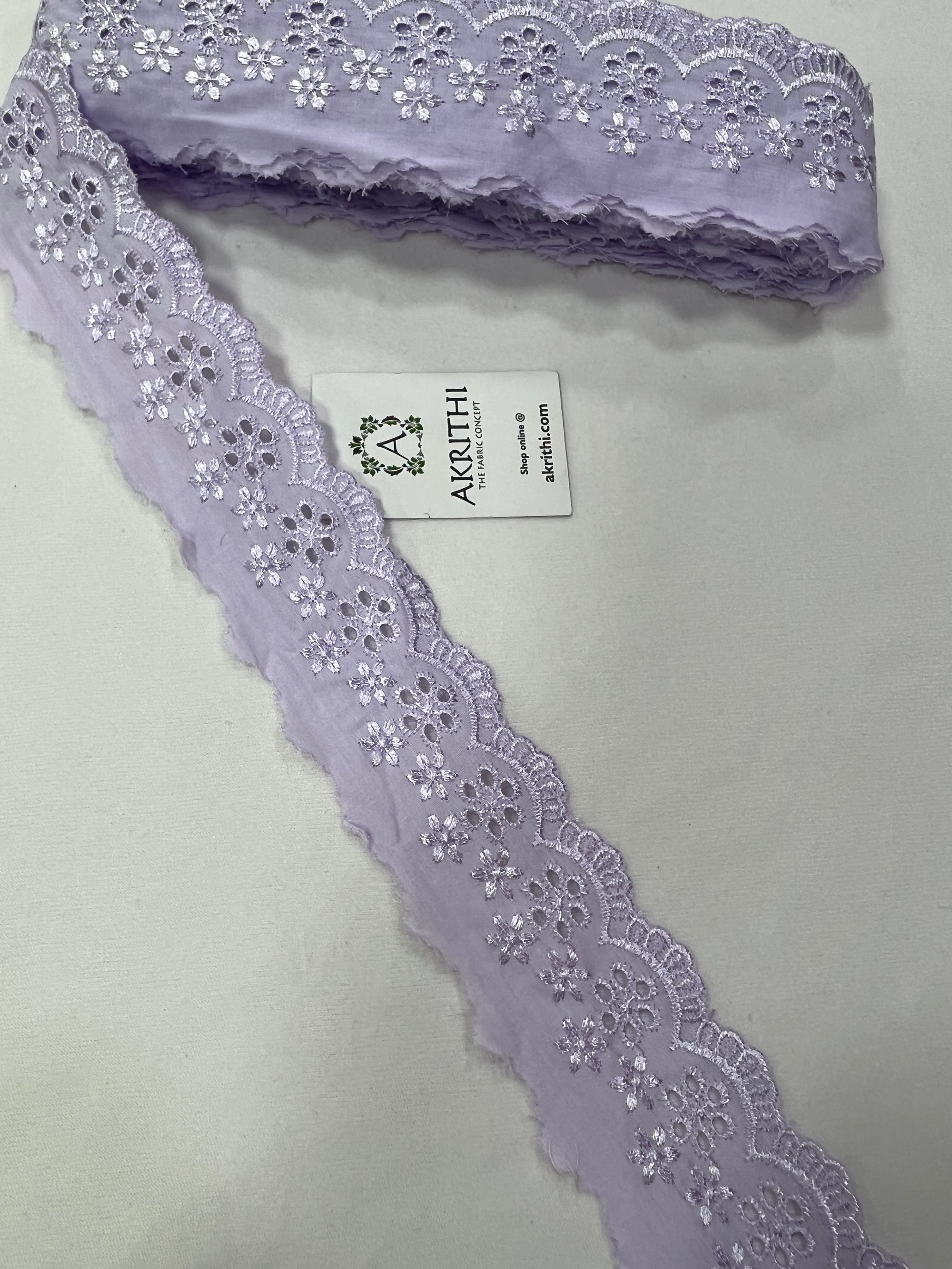 Cotton lace per metre