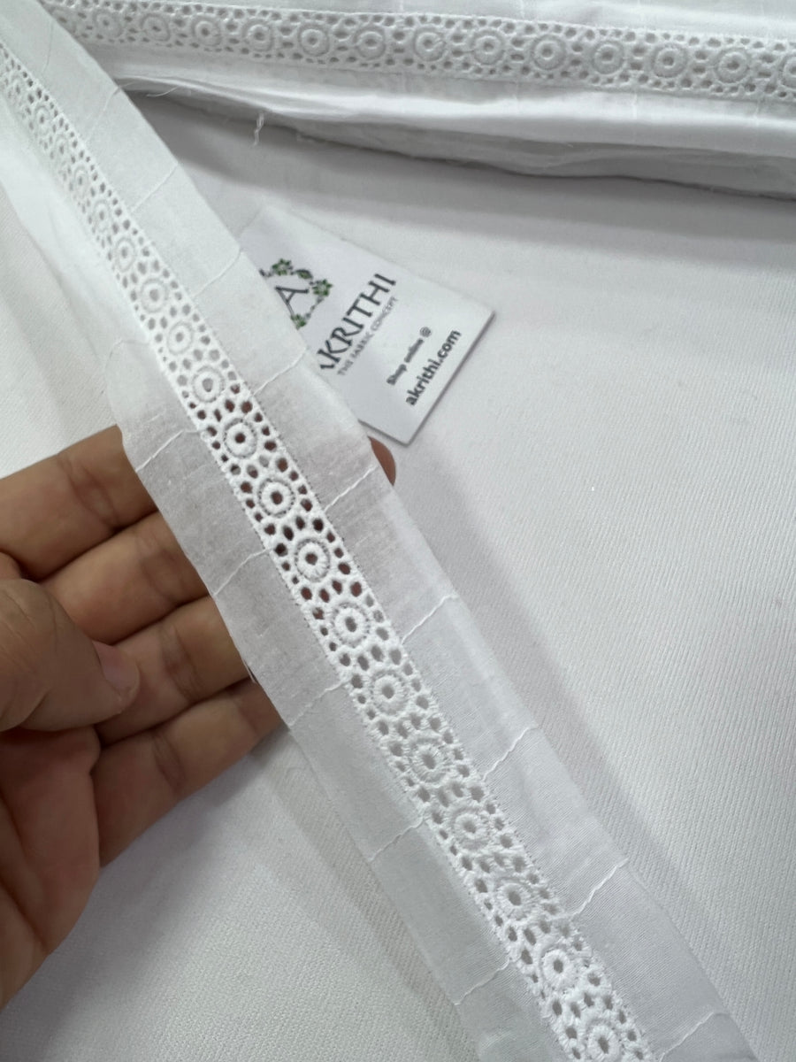 Cotton white lace per metre