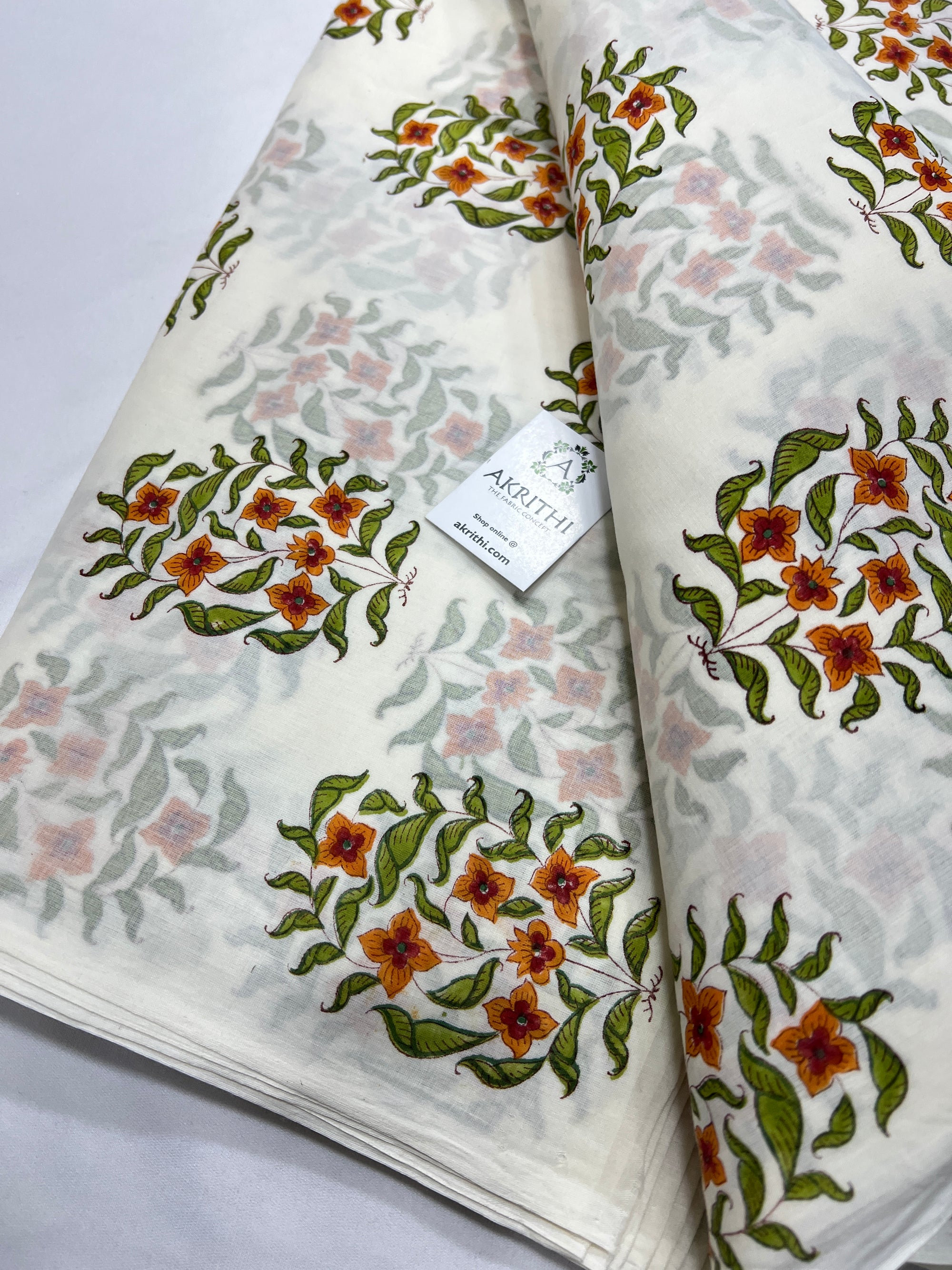 Printed pure mul cotton fabric