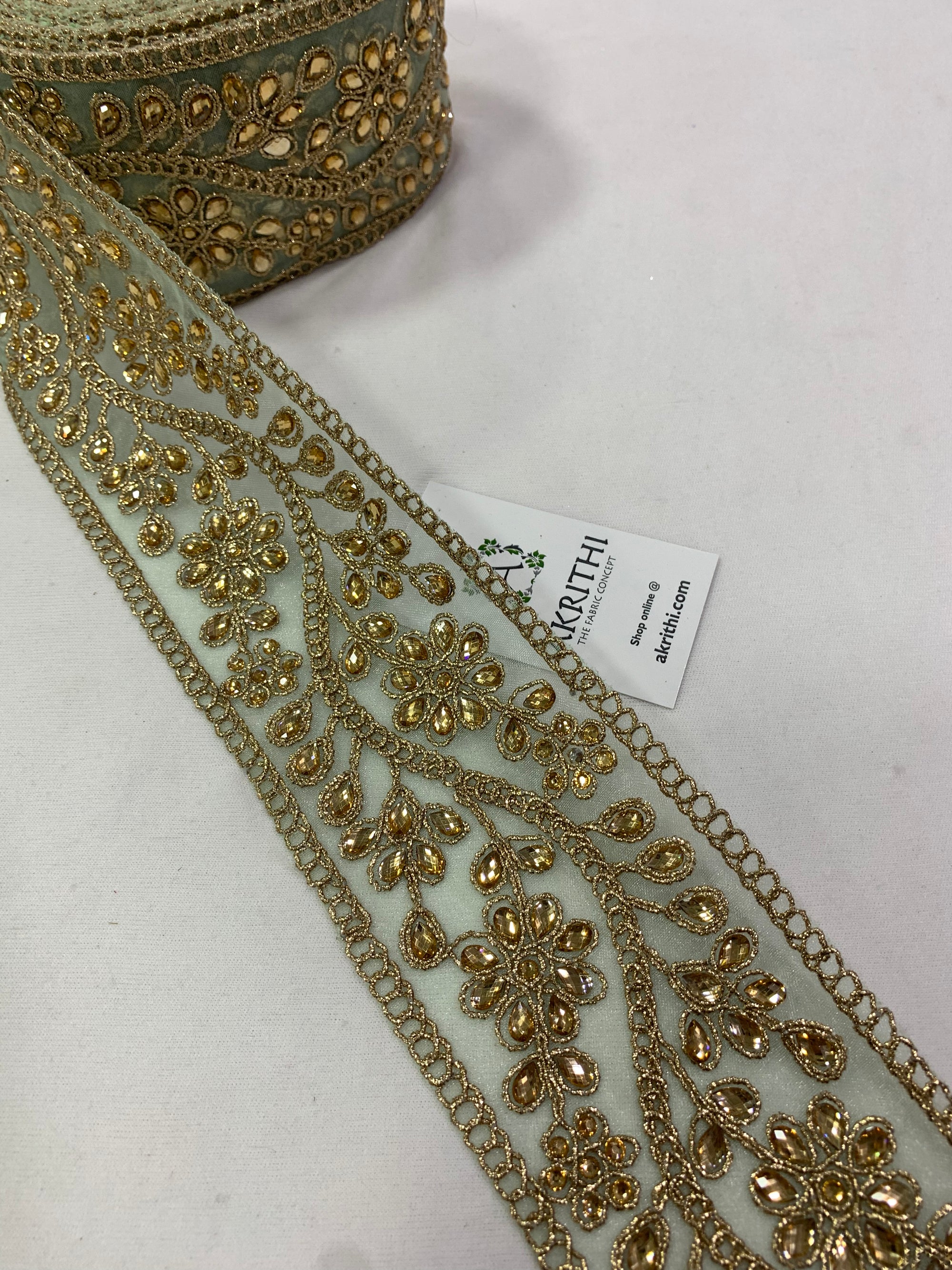 Embroidered lace 9 metres roll