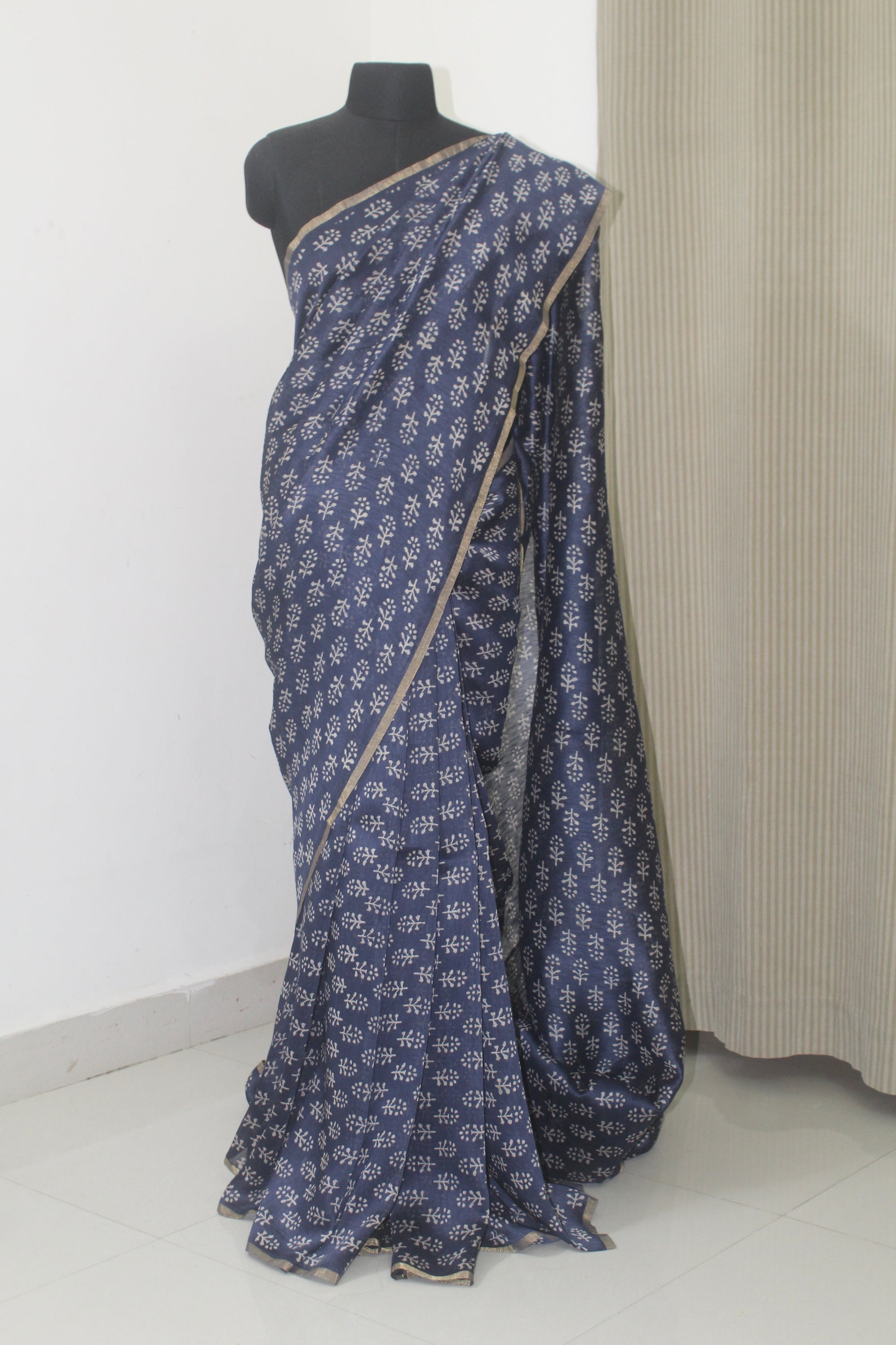 Handloom printed pure linen silk saree