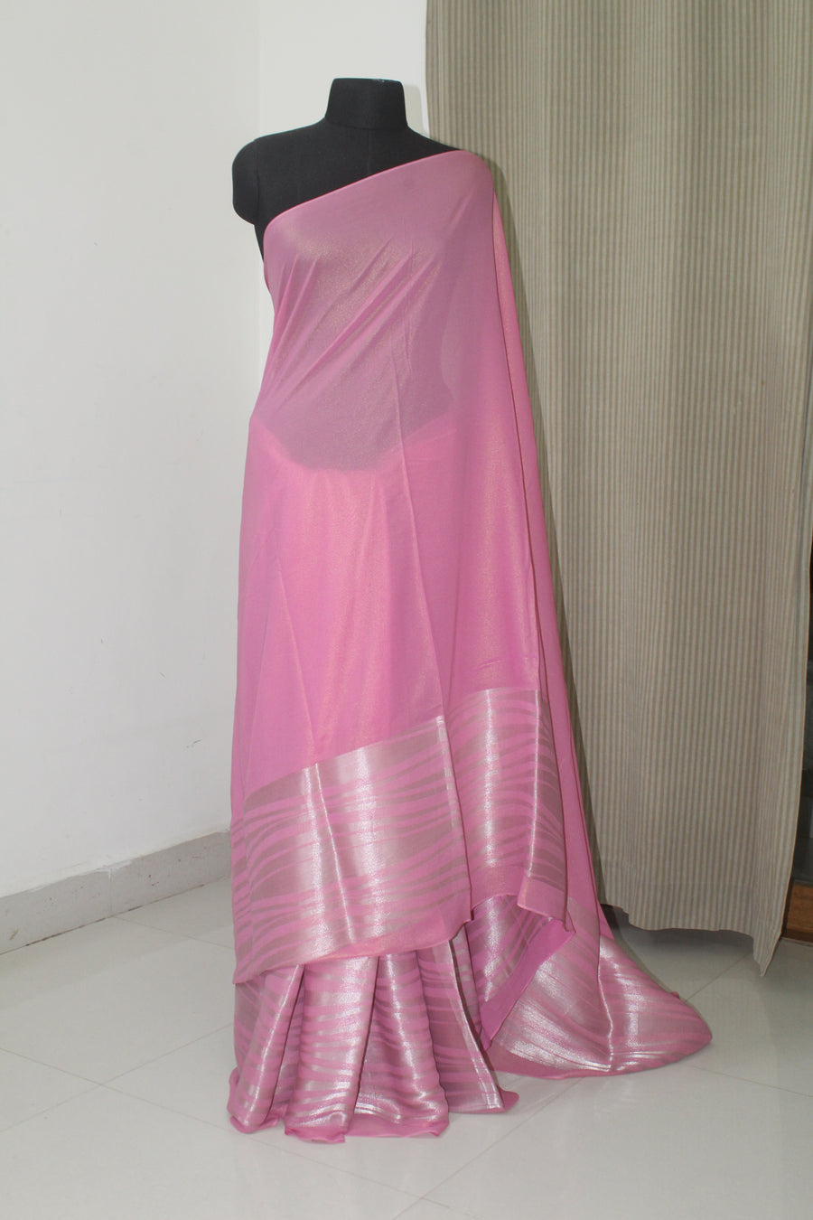 Pure shimmer georgette saree with border