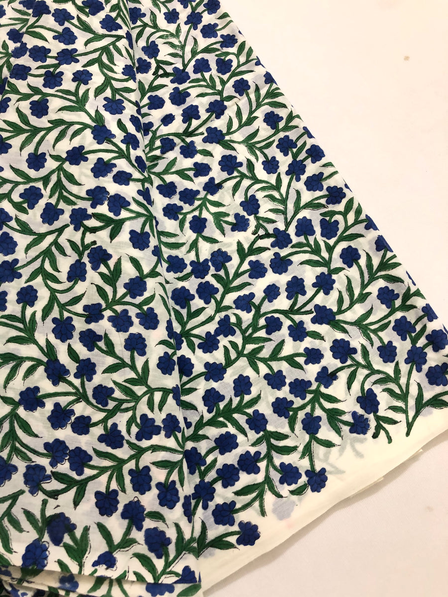 Printed mul cotton fabric