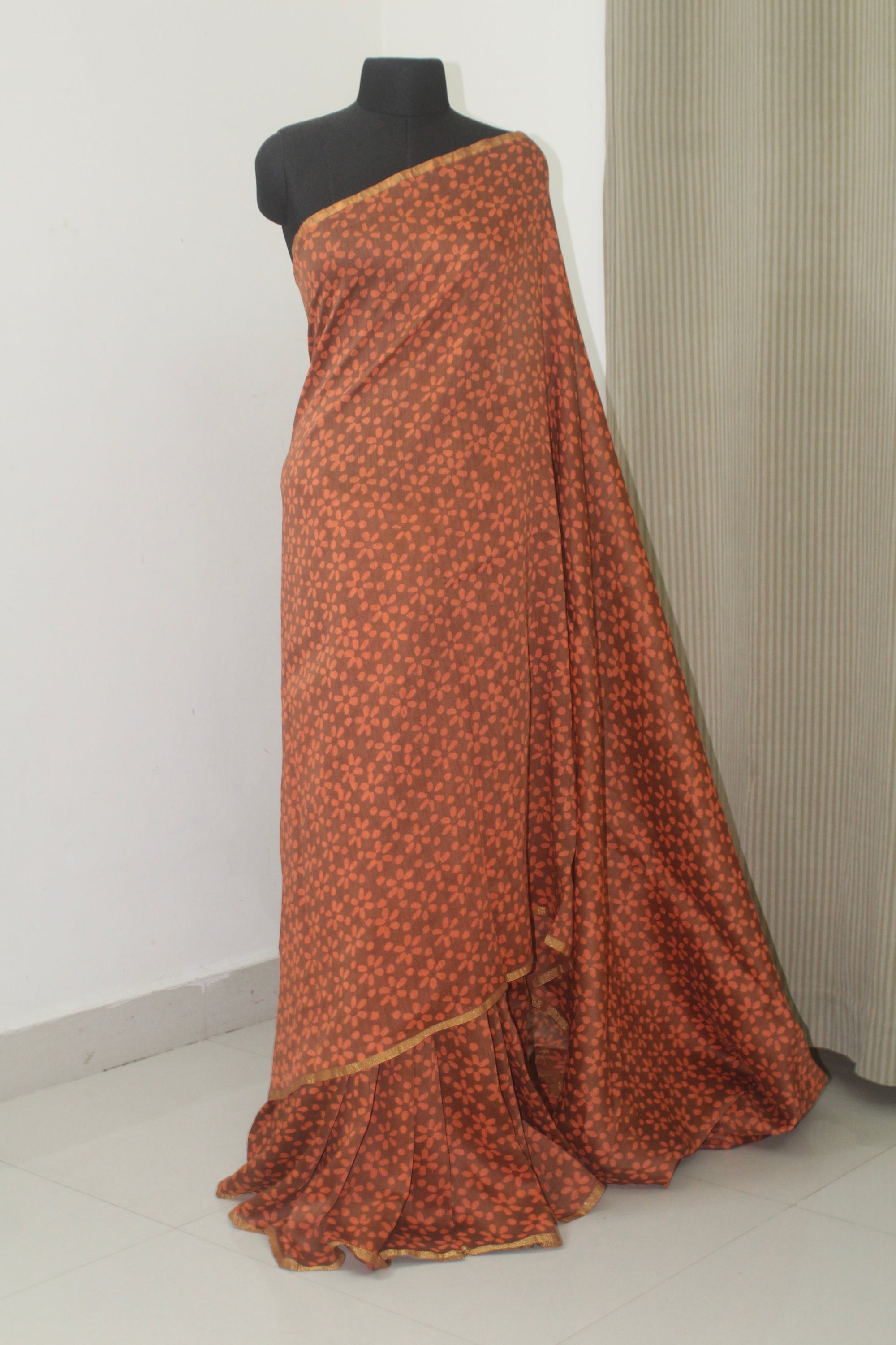 Handloom printed pure linen silk saree