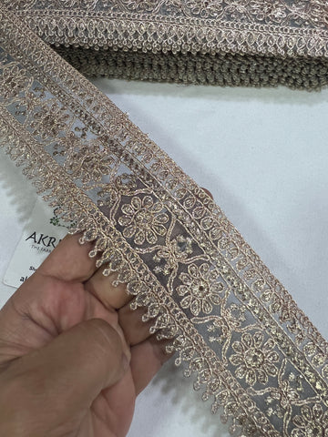 Embroidered lace 9 metres roll