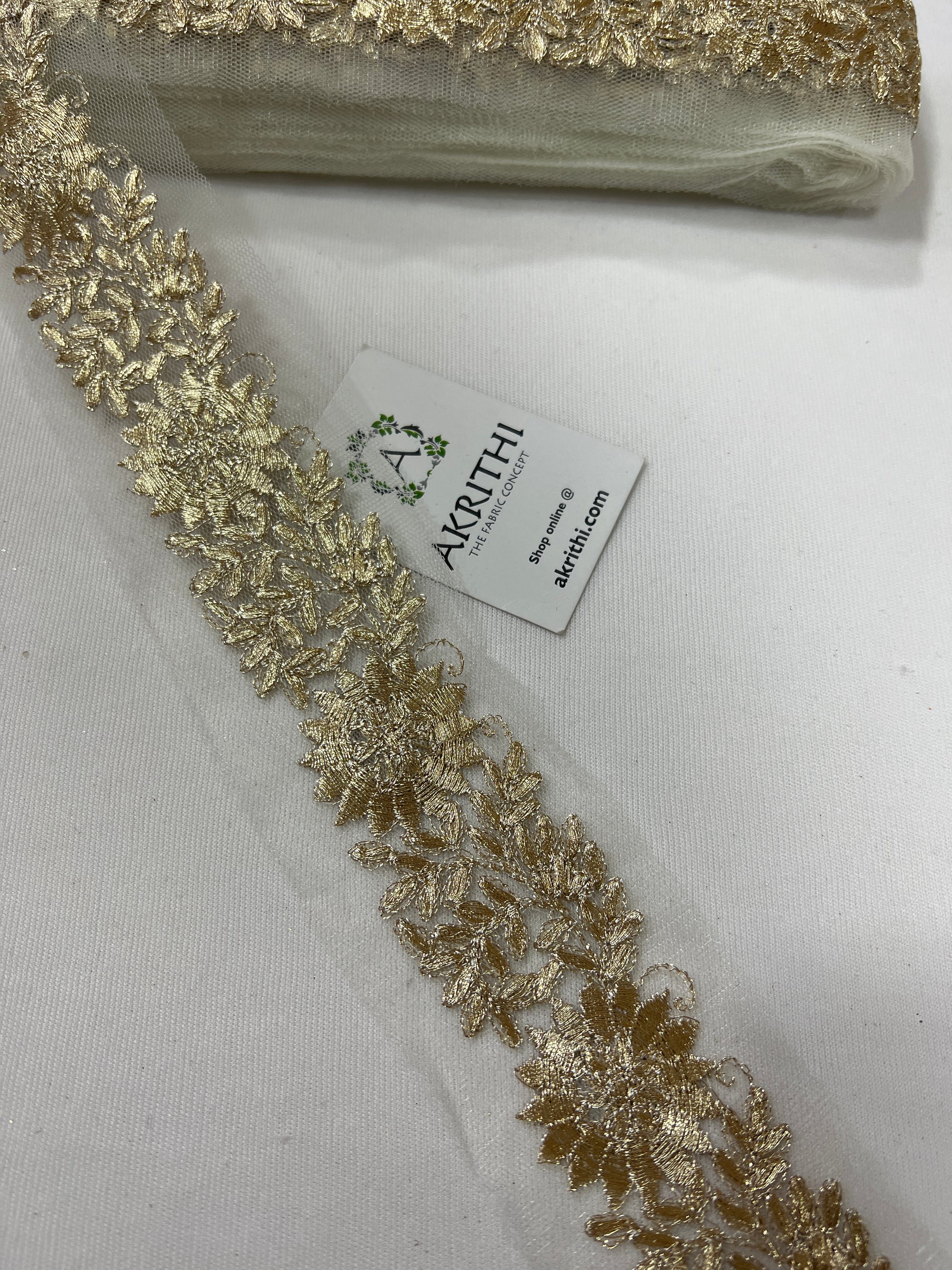 Embroidered lace 9 metres roll