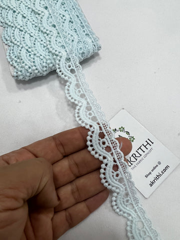 Lace per metre