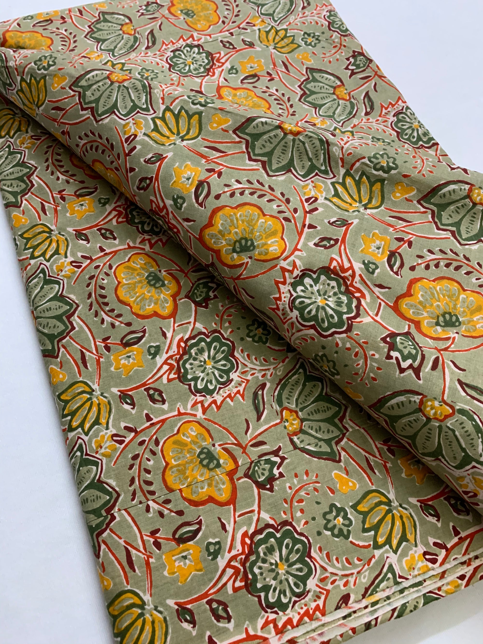 Printed pure cotton fabric 85 cms cut