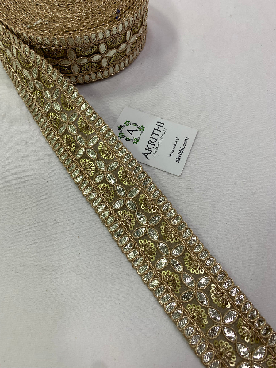 Embroidered gold lace 9 metres roll
