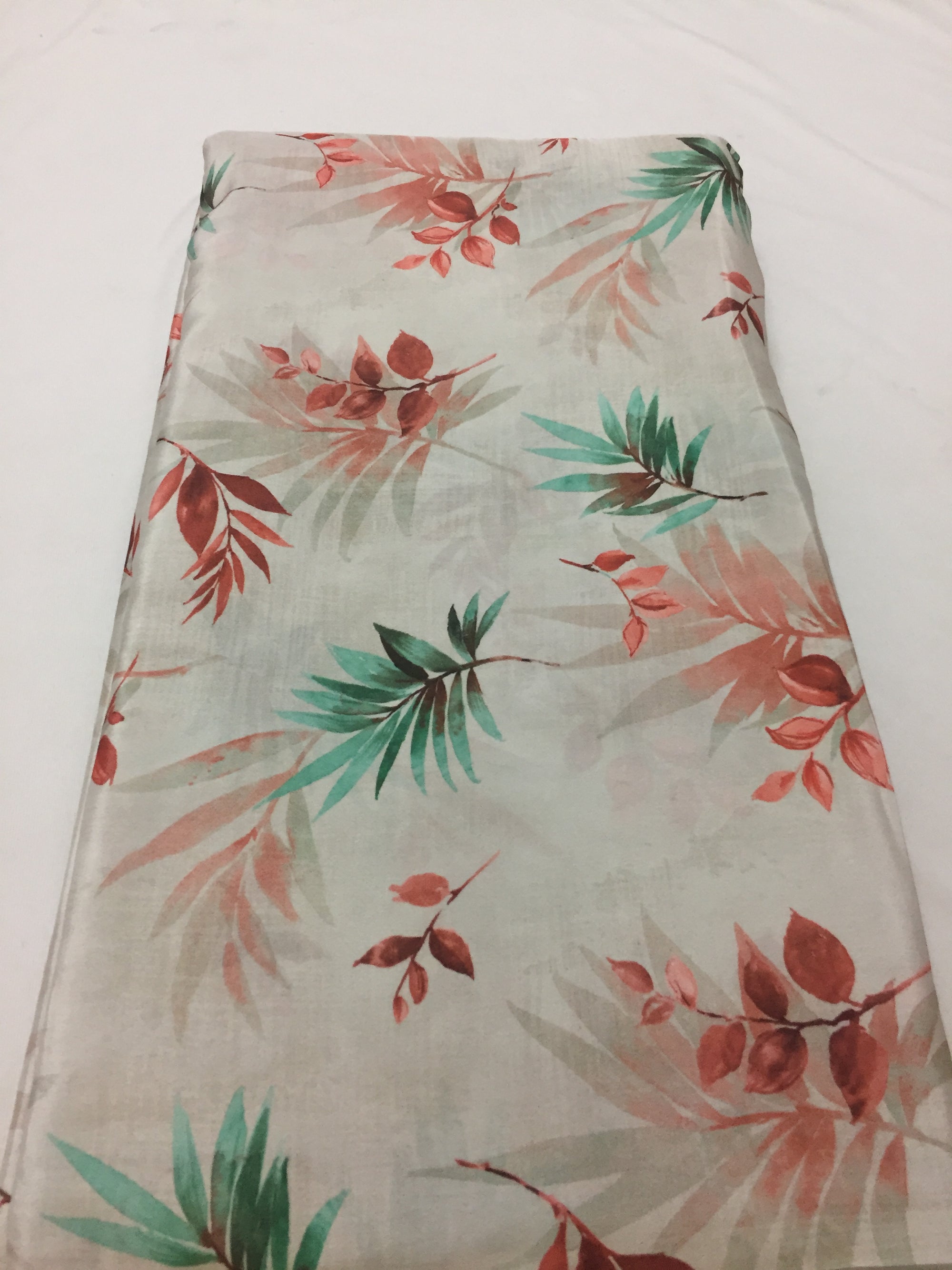 Floral printed crepe fabric 1.4 metres cut