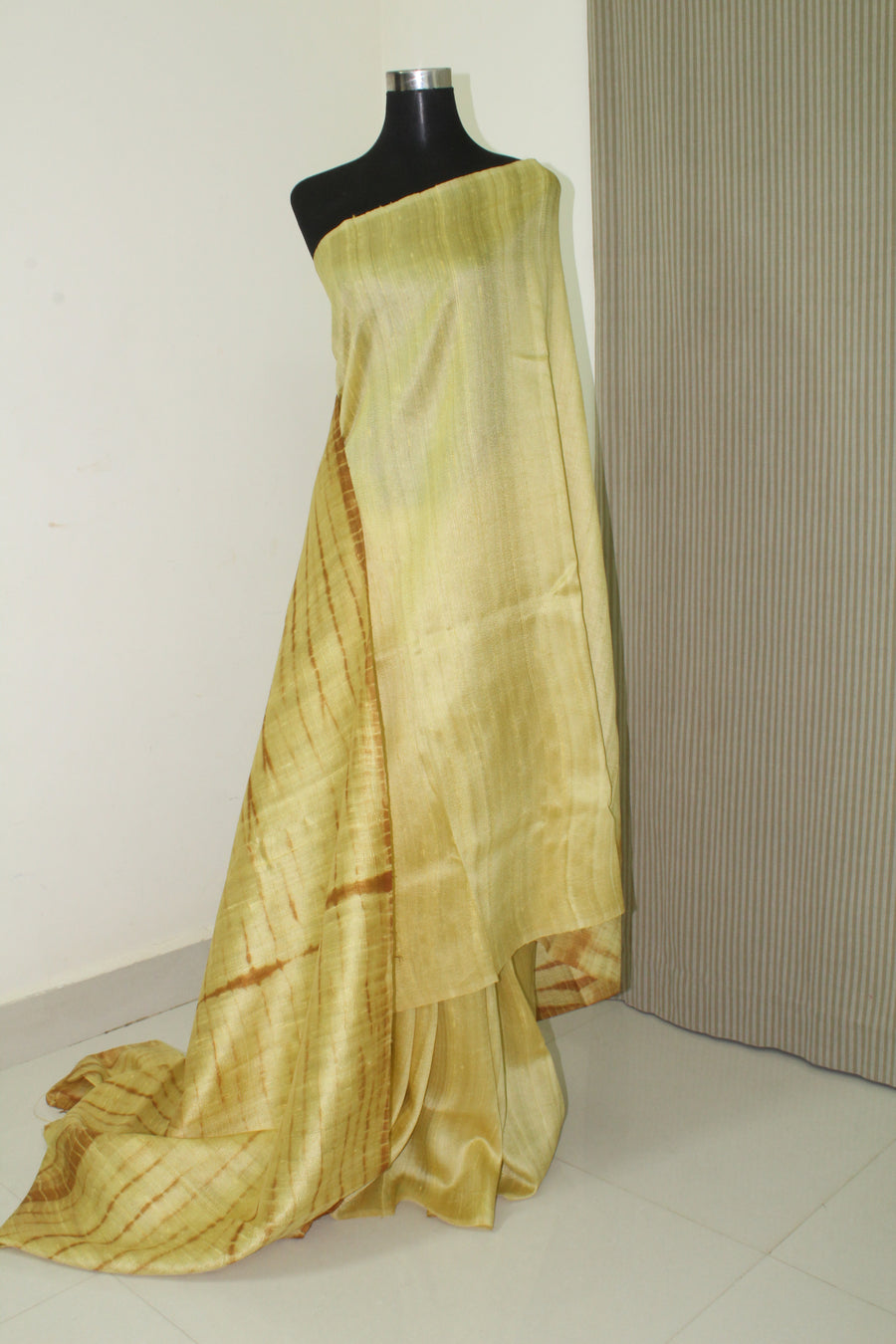 Dupion pure raw silk saree with shibori pallu