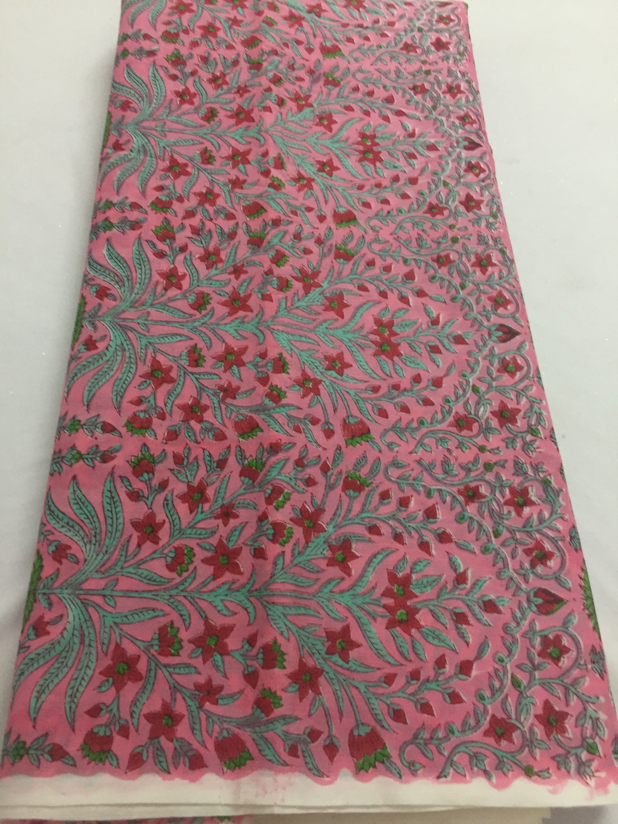 Printed mul cotton fabric