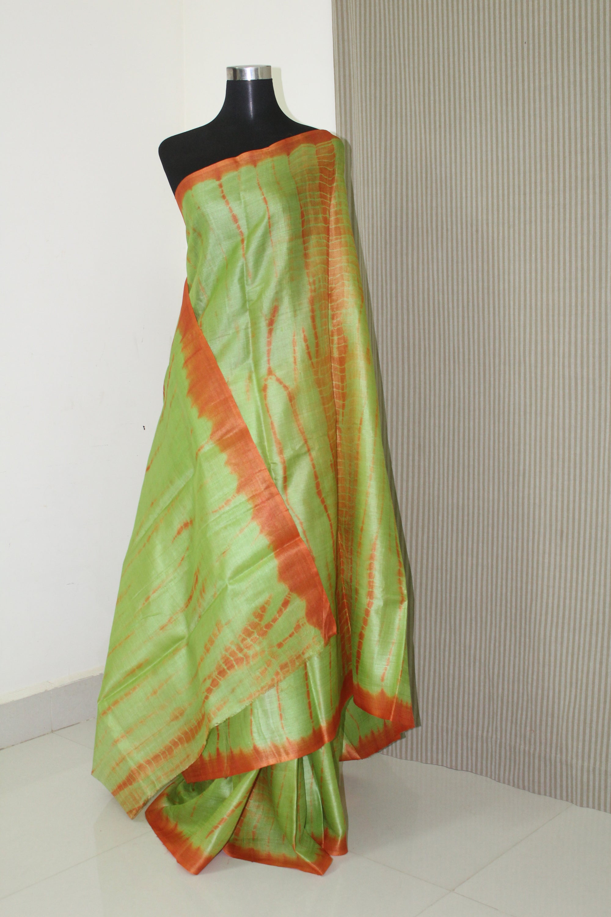 Buy Shibori tie and dye sarees online