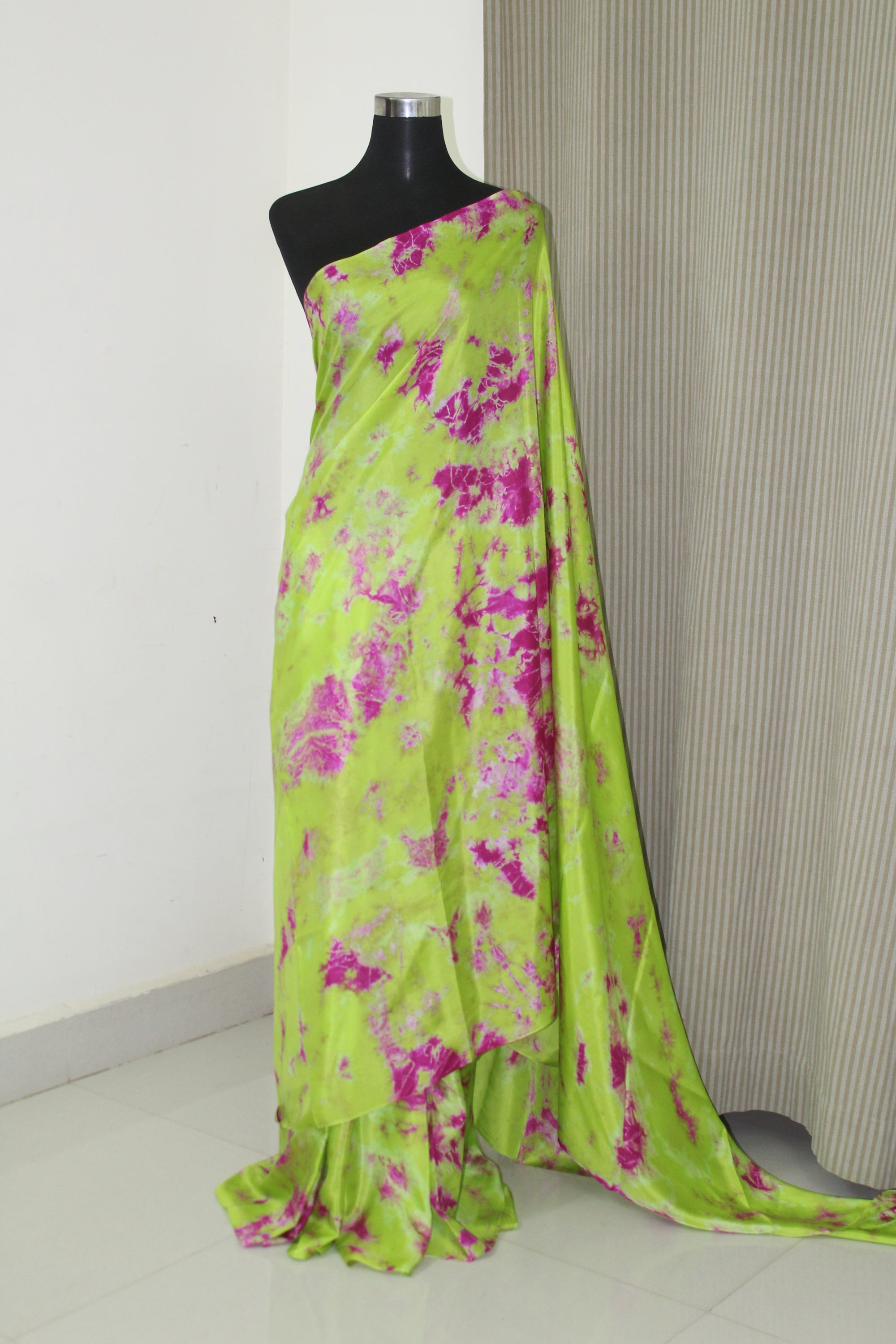 Buy Shibori tie and dye sarees online