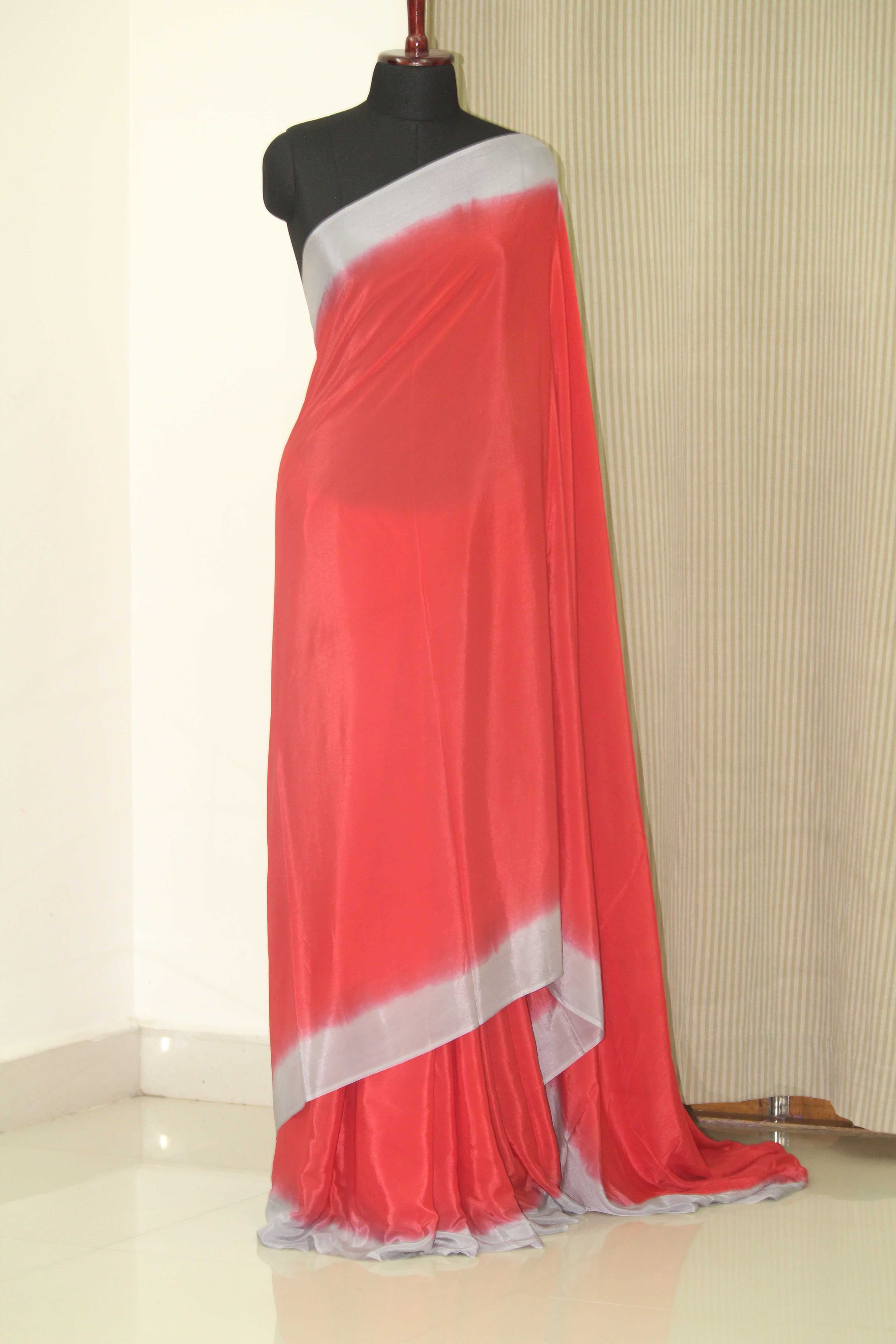 Double shaded crepe saree – Akrithi