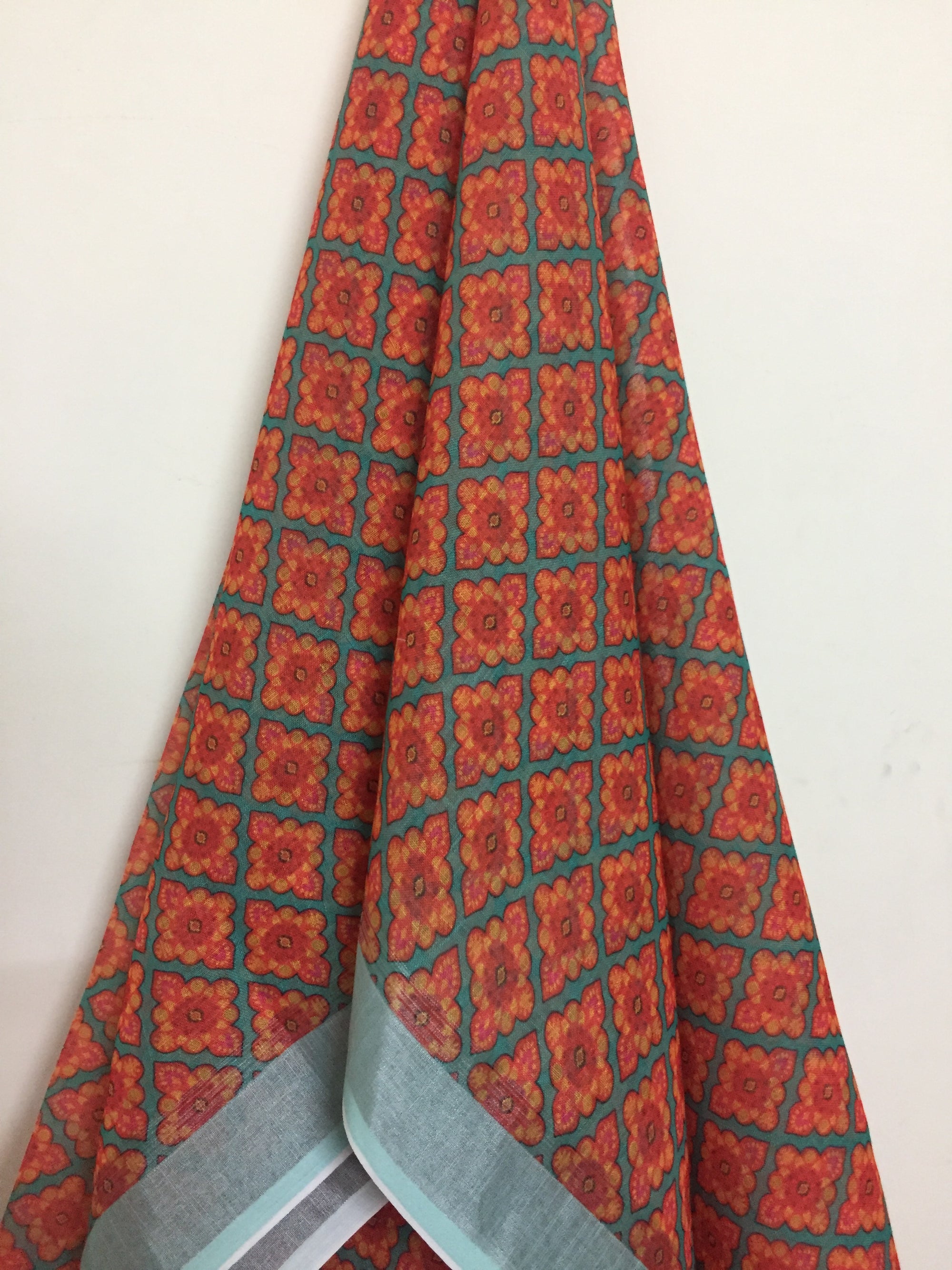 Printed Linen fabric with zari border