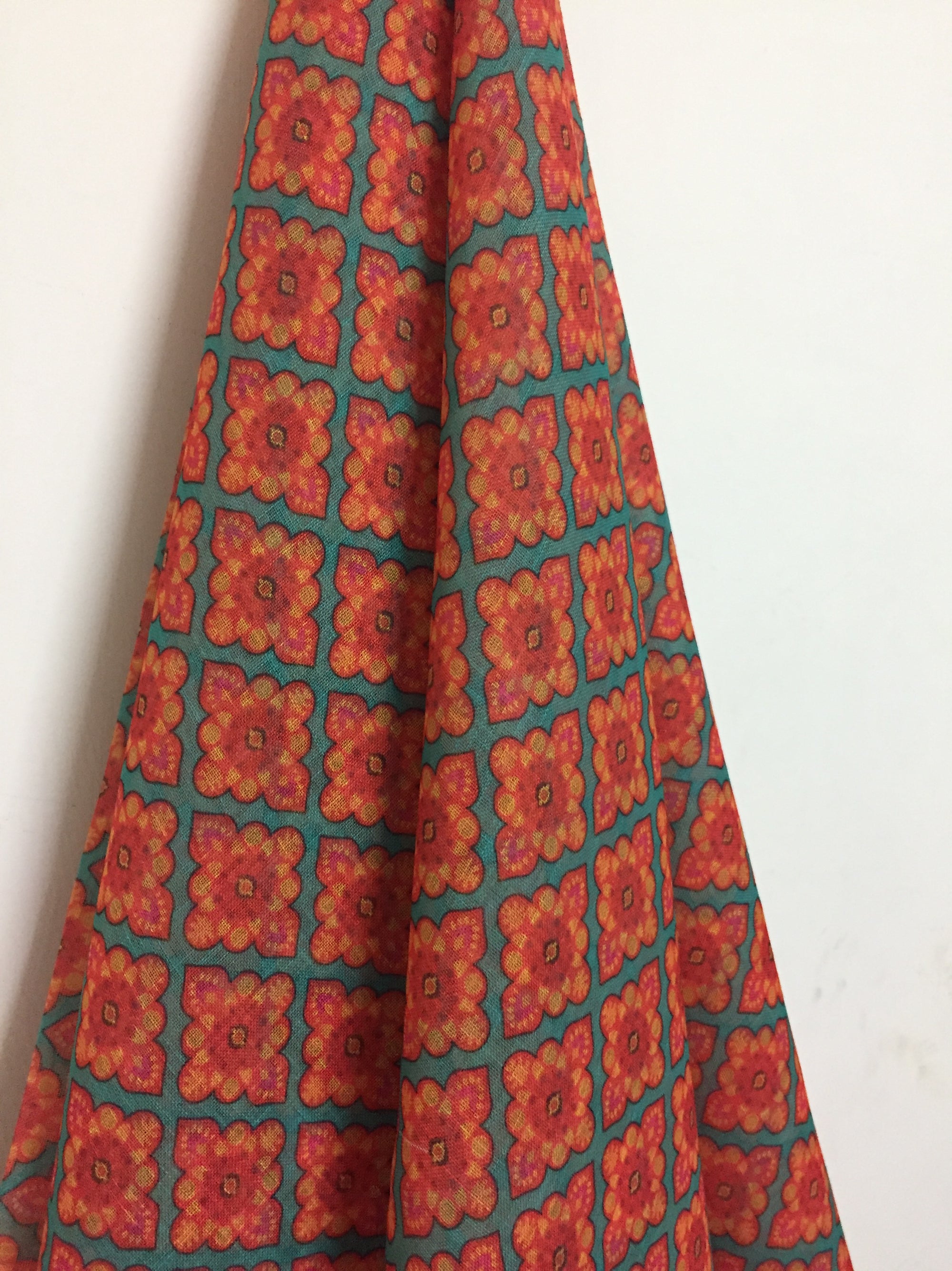 Printed Linen fabric with zari border