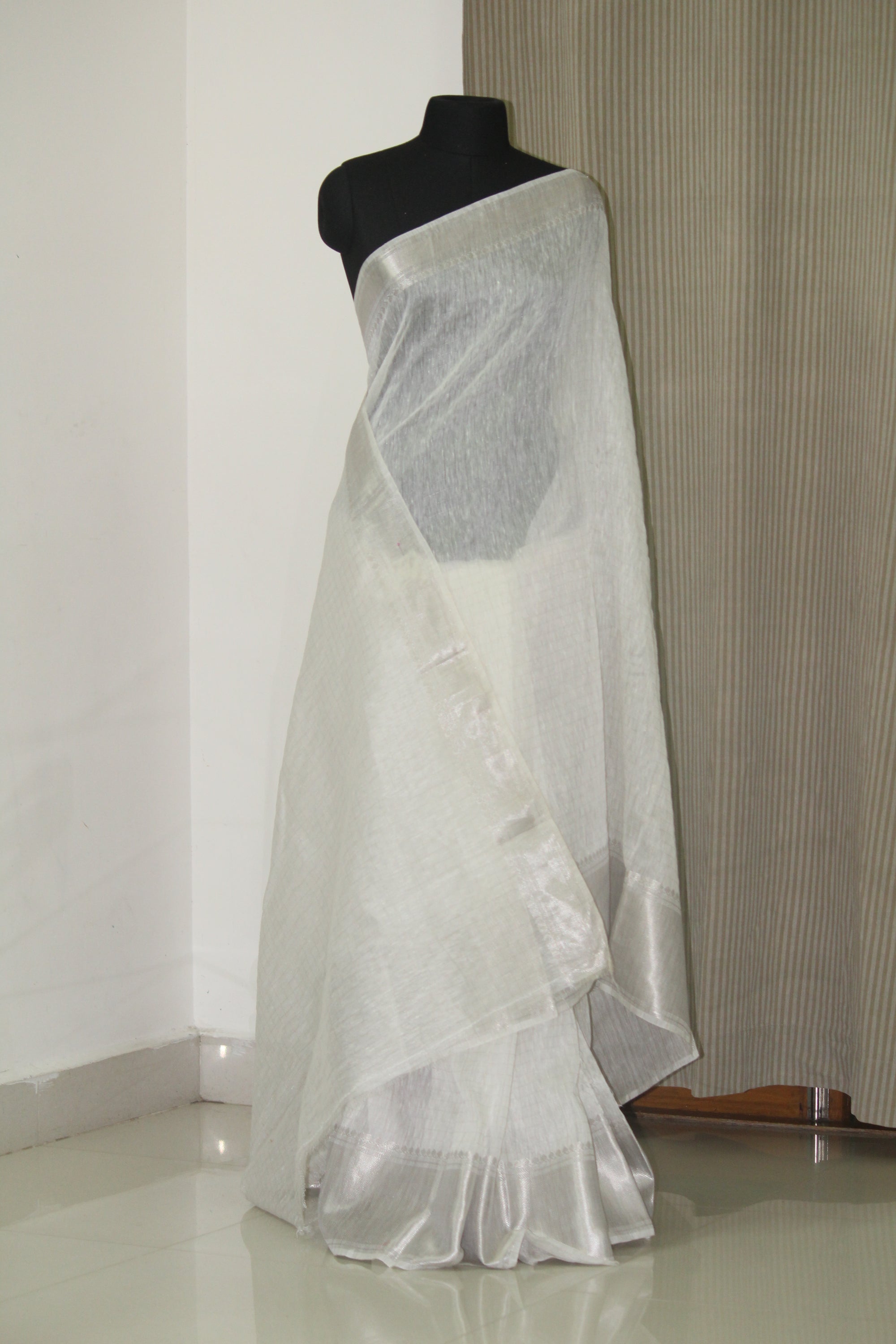 Pure linen silk saree with silver zari