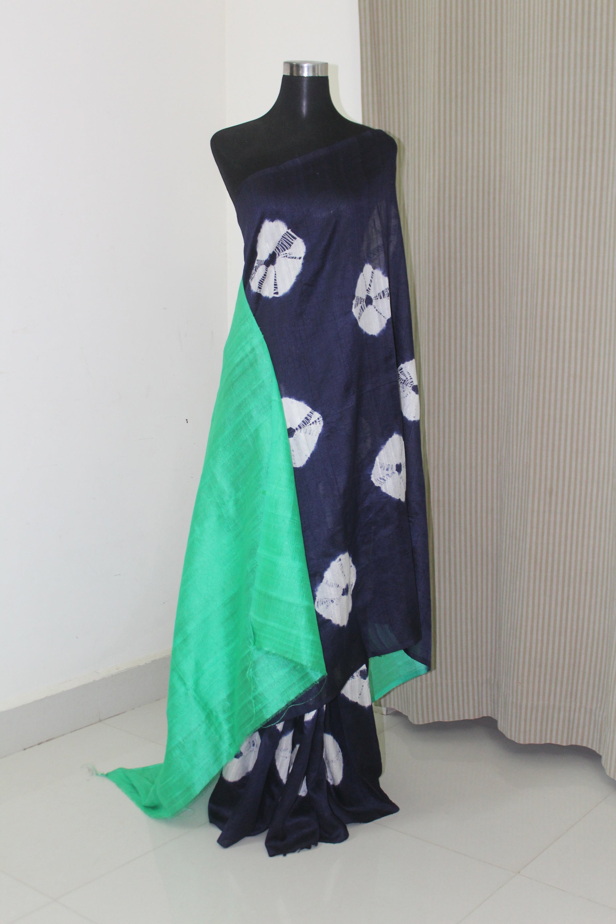 Pure raw silk saree, pure silk saree, tie and dye saree , tie and dye raw silk saree, shibori saree online.