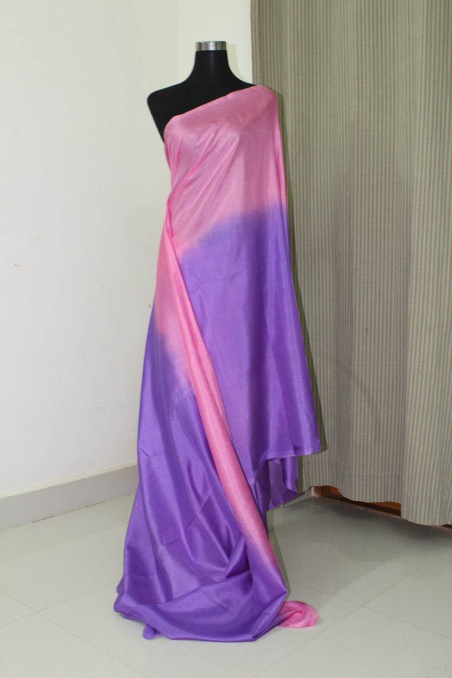 Buy pure silk saree online – Akrithi