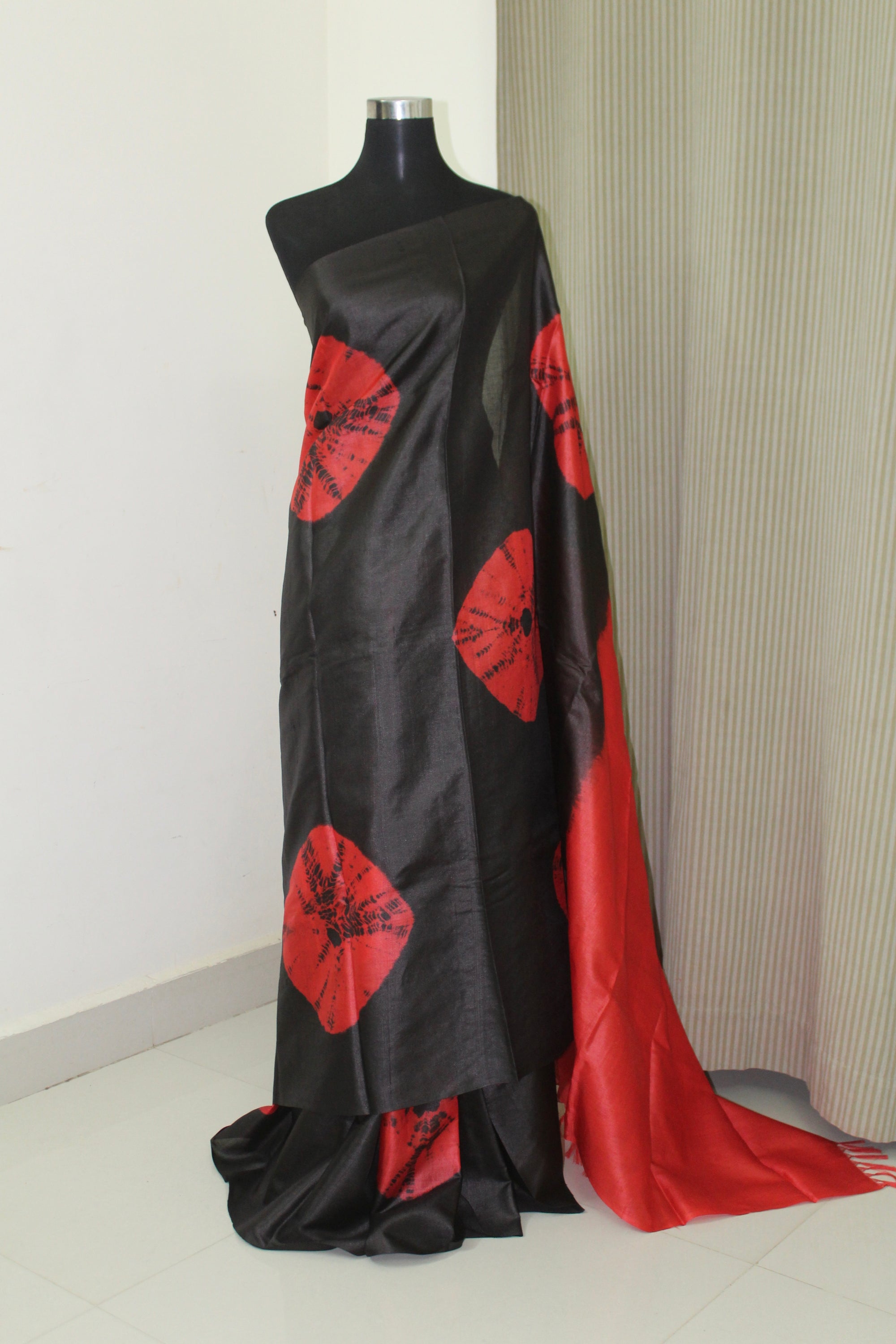 Bandhani pure tussar silk saree