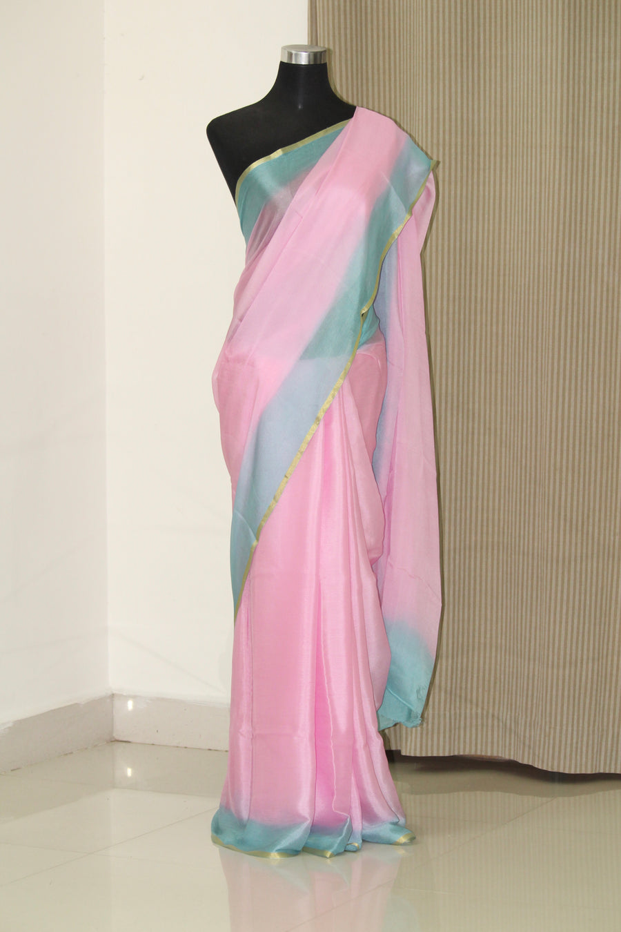 Buy chiffon sarees online at the best price. Buy pure silk chiffon saree. You can buy pure silk sarees from akrithi with silk mark. At akrithi you can get any colour saree of your choice as we dye based on order. Our dyeing is done by the best dyers, using quality and azo free dye. We have plain saree and tie and dye saree and shibori saree. Silk saree online shopping. Buy tie and dye, shibori and leheriya sarees online.